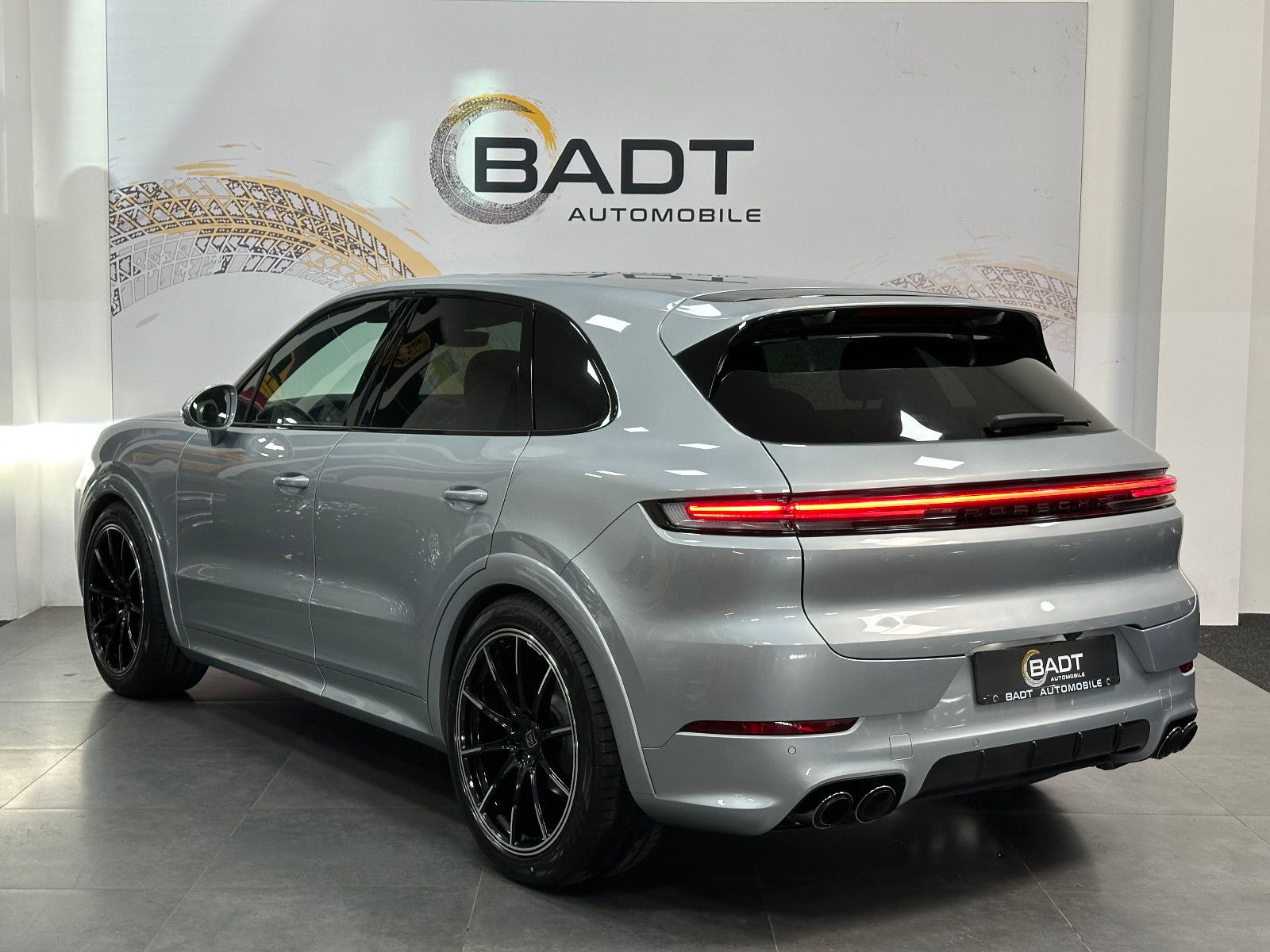 Fahrzeugabbildung Porsche Cayenne*BOSE*22"*APPROVED 2027*ACC*