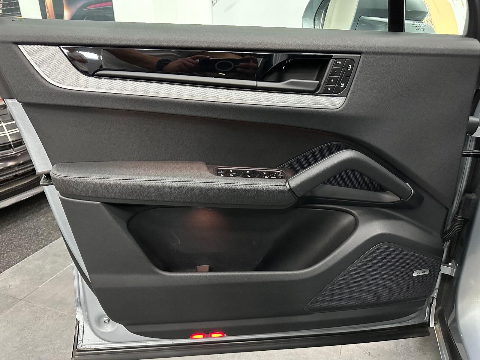 Fahrzeugabbildung Porsche Cayenne*BOSE*22"*APPROVED 2027*ACC*