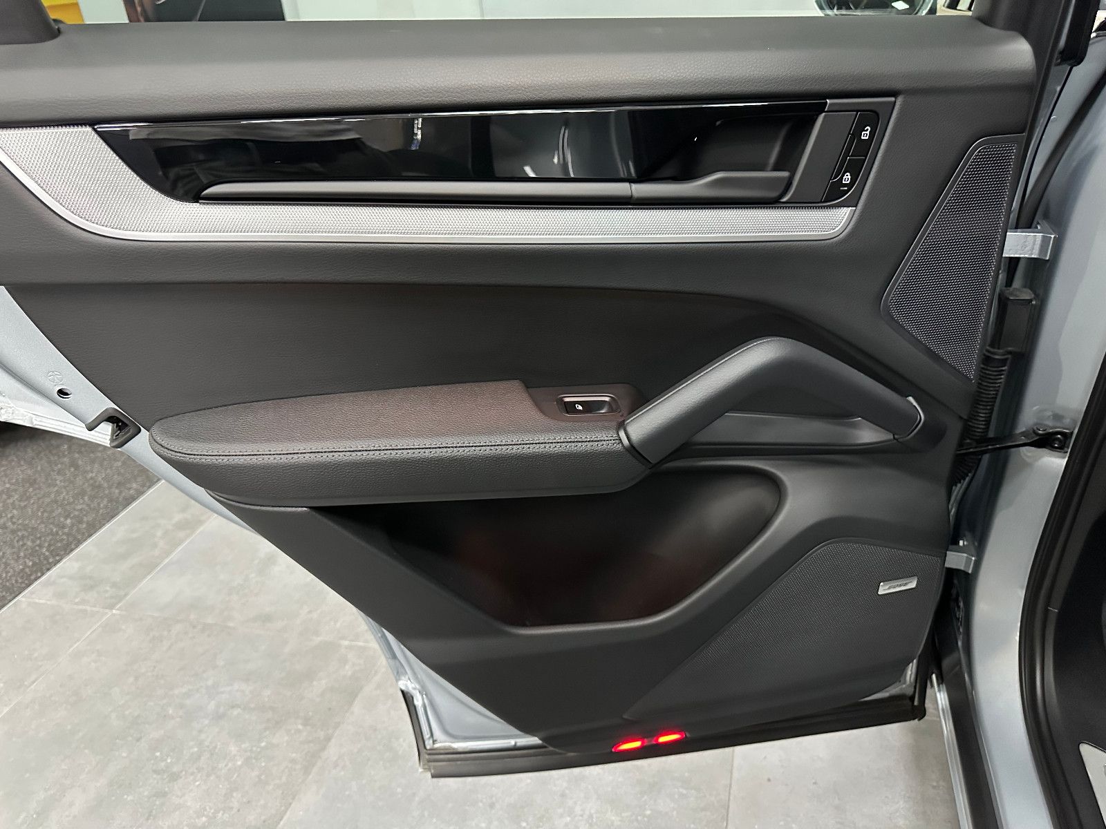 Fahrzeugabbildung Porsche Cayenne*BOSE*22"*APPROVED 2027*ACC*