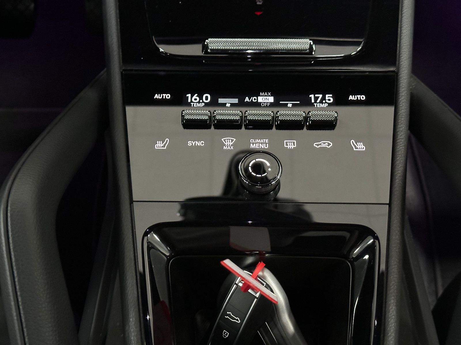 Fahrzeugabbildung Porsche Cayenne*BOSE*22"*APPROVED 2027*ACC*