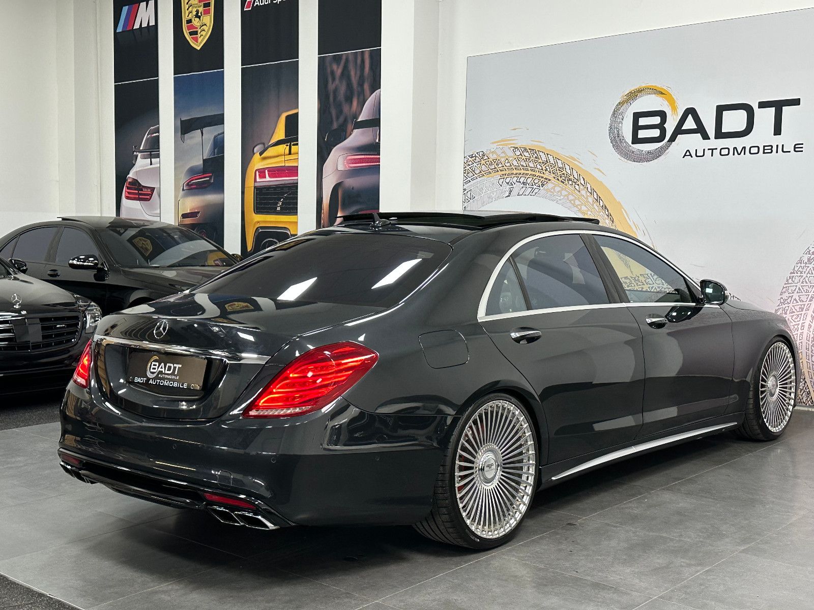 Fahrzeugabbildung Mercedes-Benz S 63 AMG L *FOND ENTERTAINMENT*4 SITZER*PANO