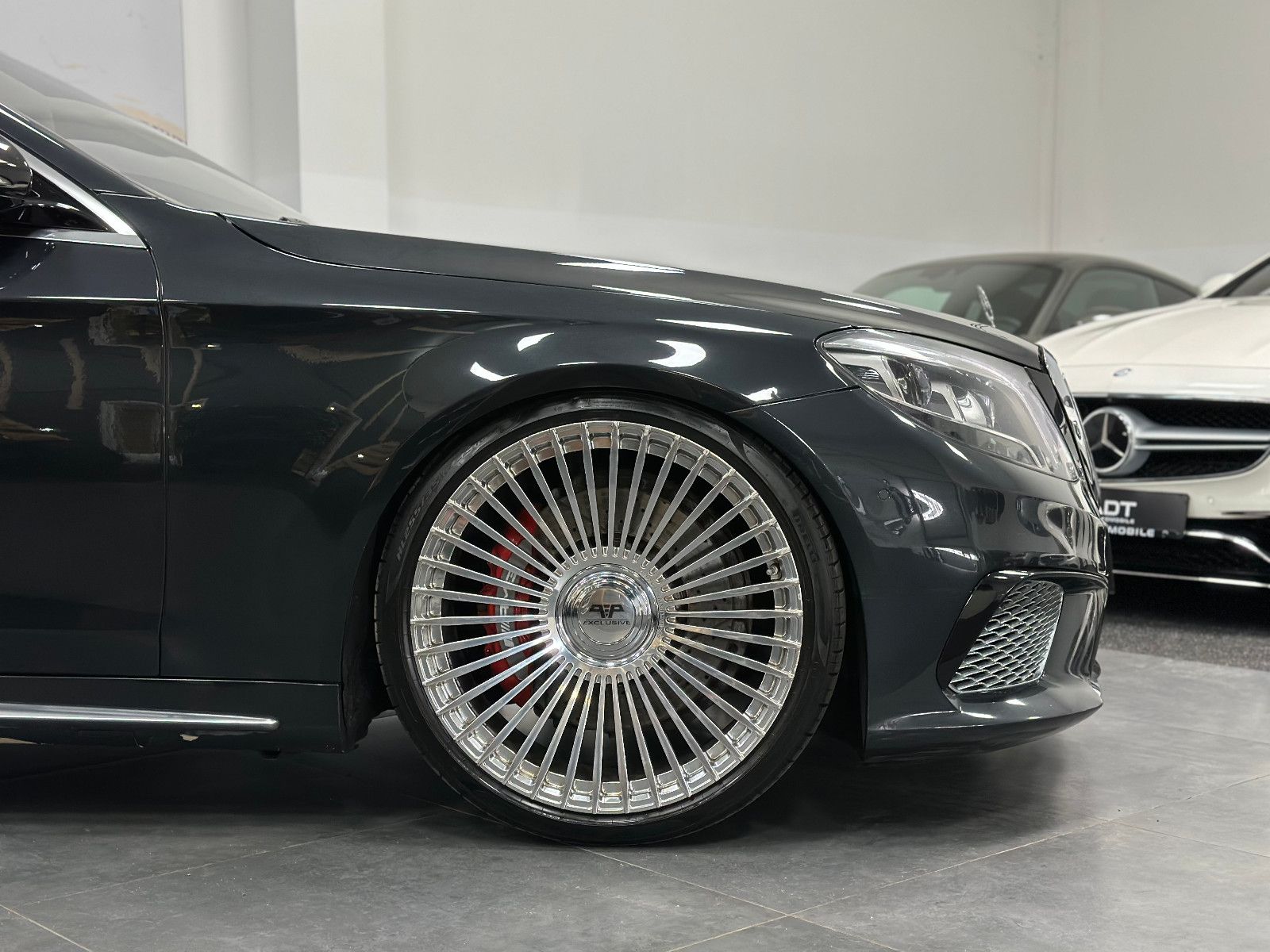 Fahrzeugabbildung Mercedes-Benz S 63 AMG L *FOND ENTERTAINMENT*4 SITZER*PANO