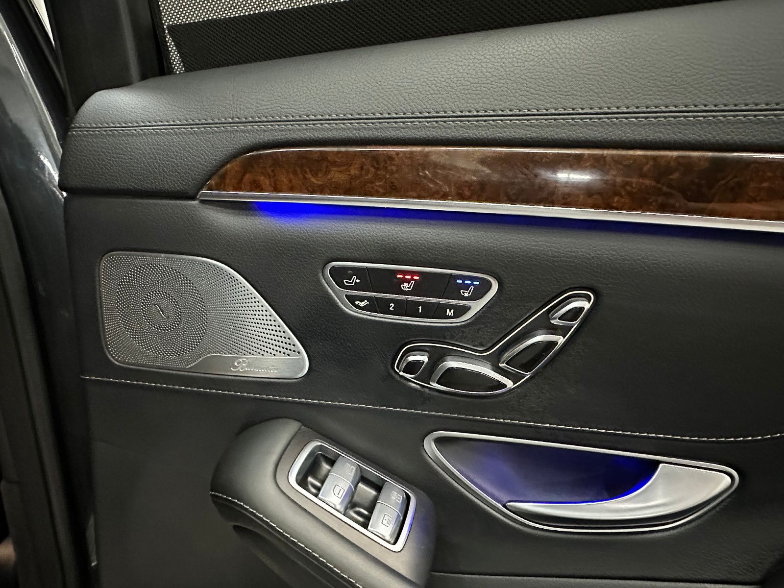 Fahrzeugabbildung Mercedes-Benz S 63 AMG L *FOND ENTERTAINMENT*4 SITZER*PANO