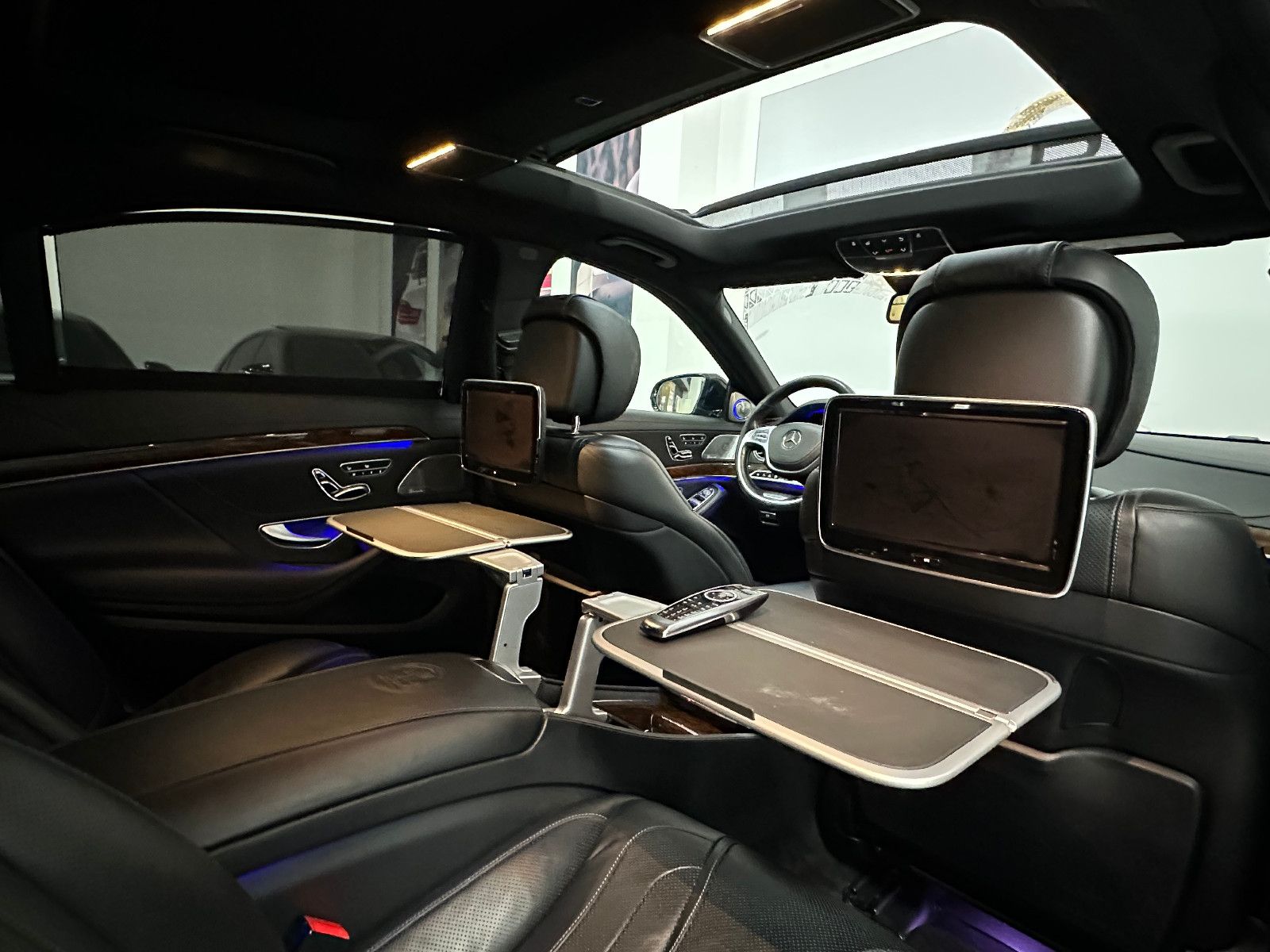 Fahrzeugabbildung Mercedes-Benz S 63 AMG L *FOND ENTERTAINMENT*4 SITZER*PANO