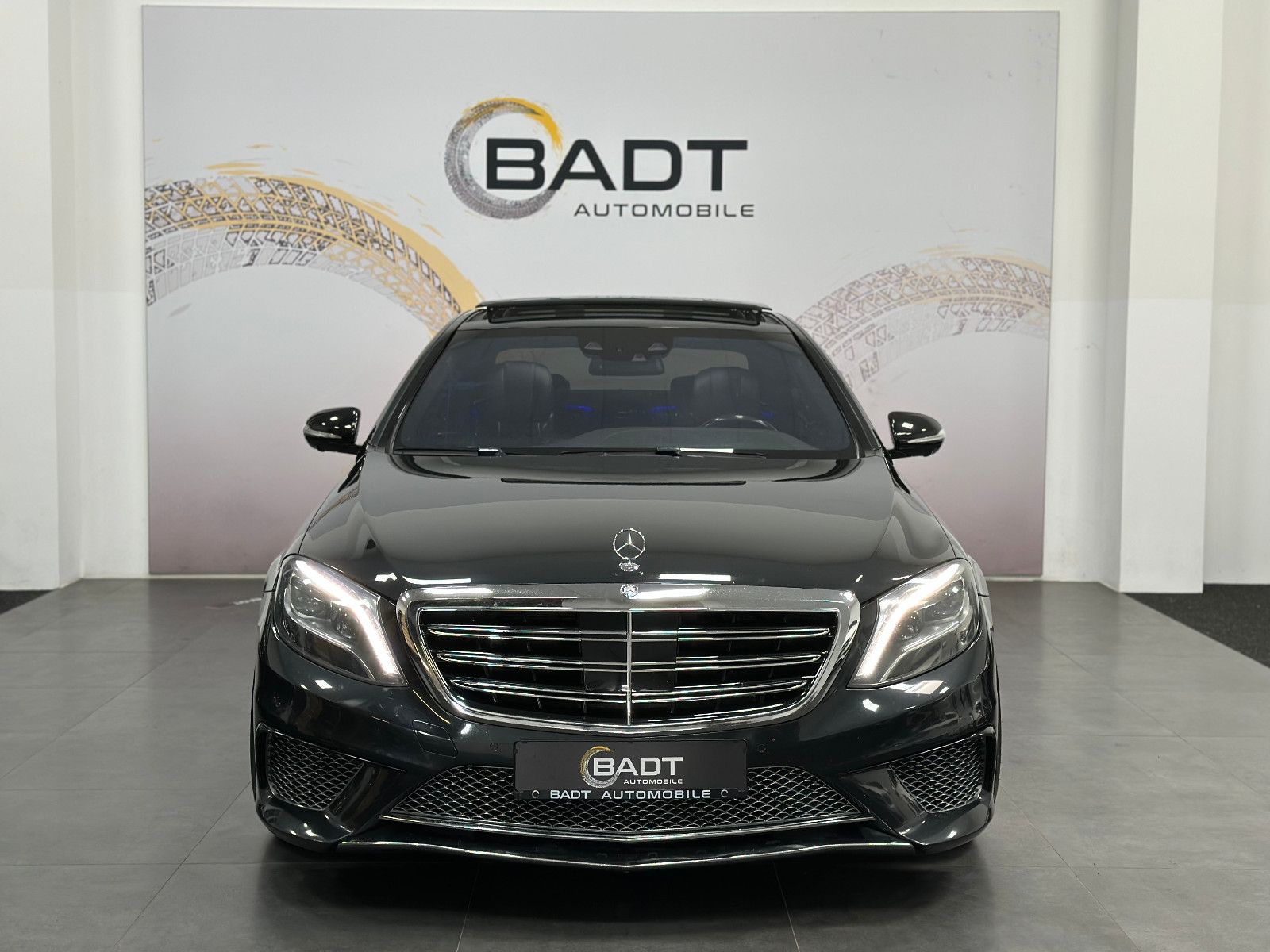 Fahrzeugabbildung Mercedes-Benz S 63 AMG L *FOND ENTERTAINMENT*4 SITZER*PANO