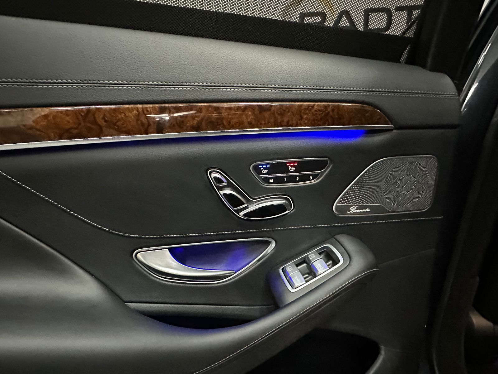 Fahrzeugabbildung Mercedes-Benz S 63 AMG L *FOND ENTERTAINMENT*4 SITZER*PANO