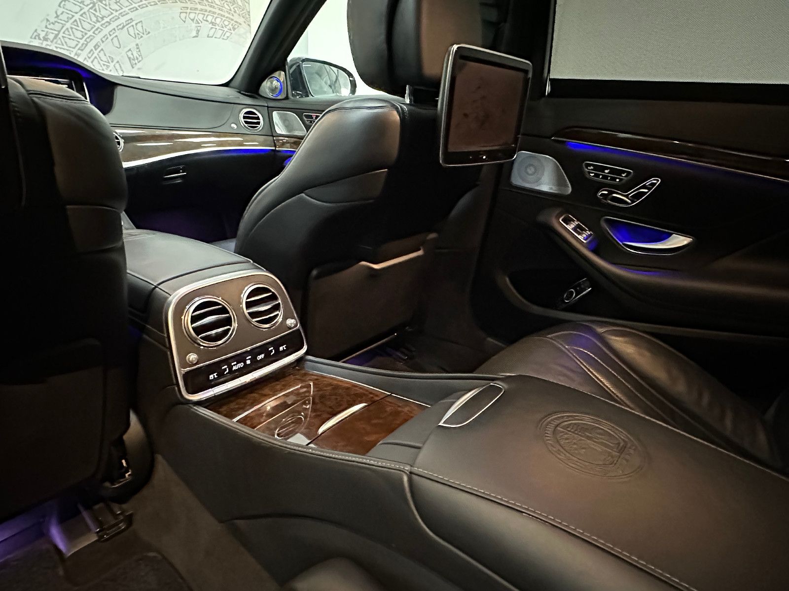 Fahrzeugabbildung Mercedes-Benz S 63 AMG L *FOND ENTERTAINMENT*4 SITZER*PANO