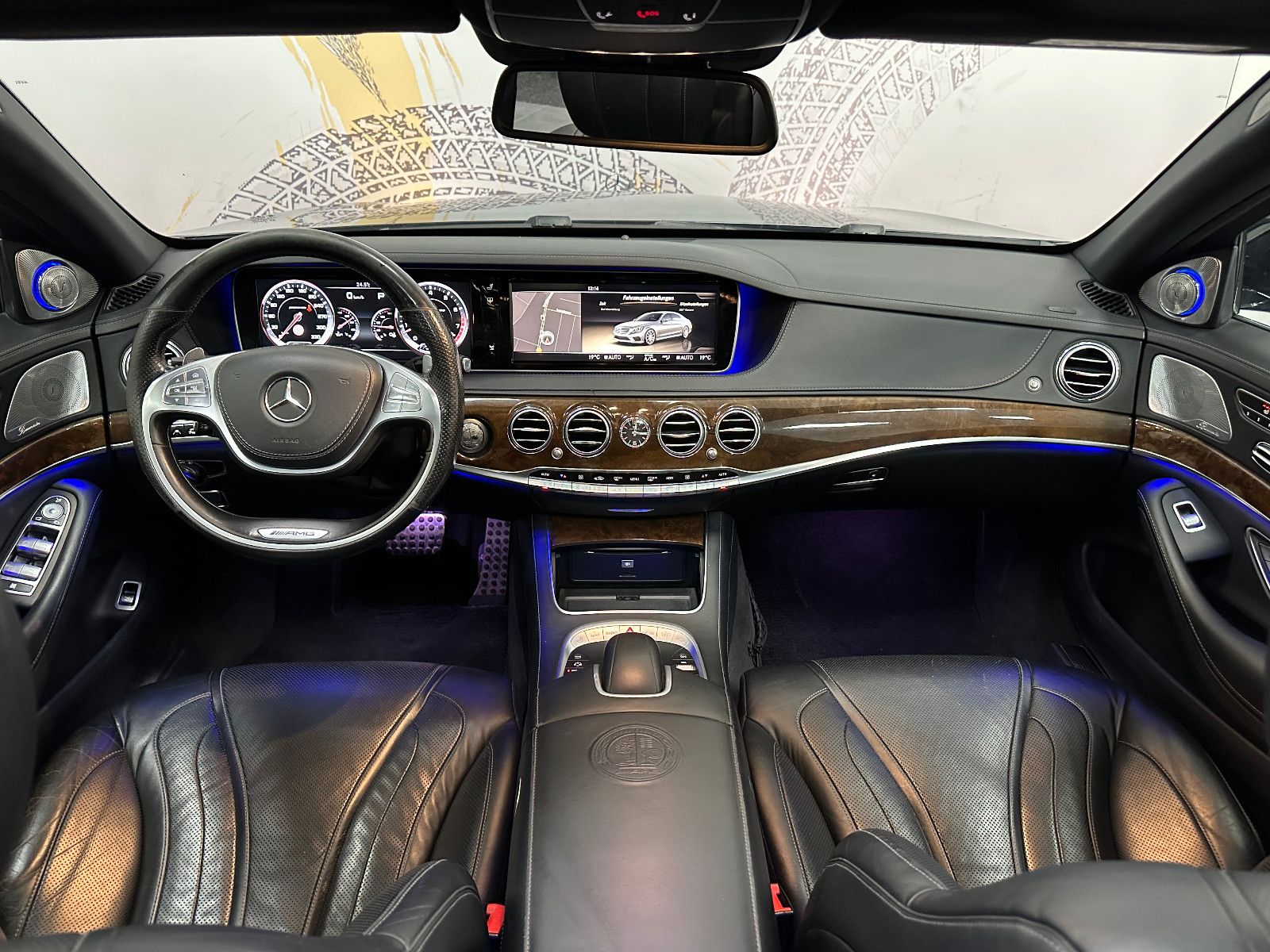 Fahrzeugabbildung Mercedes-Benz S 63 AMG L *FOND ENTERTAINMENT*4 SITZER*PANO