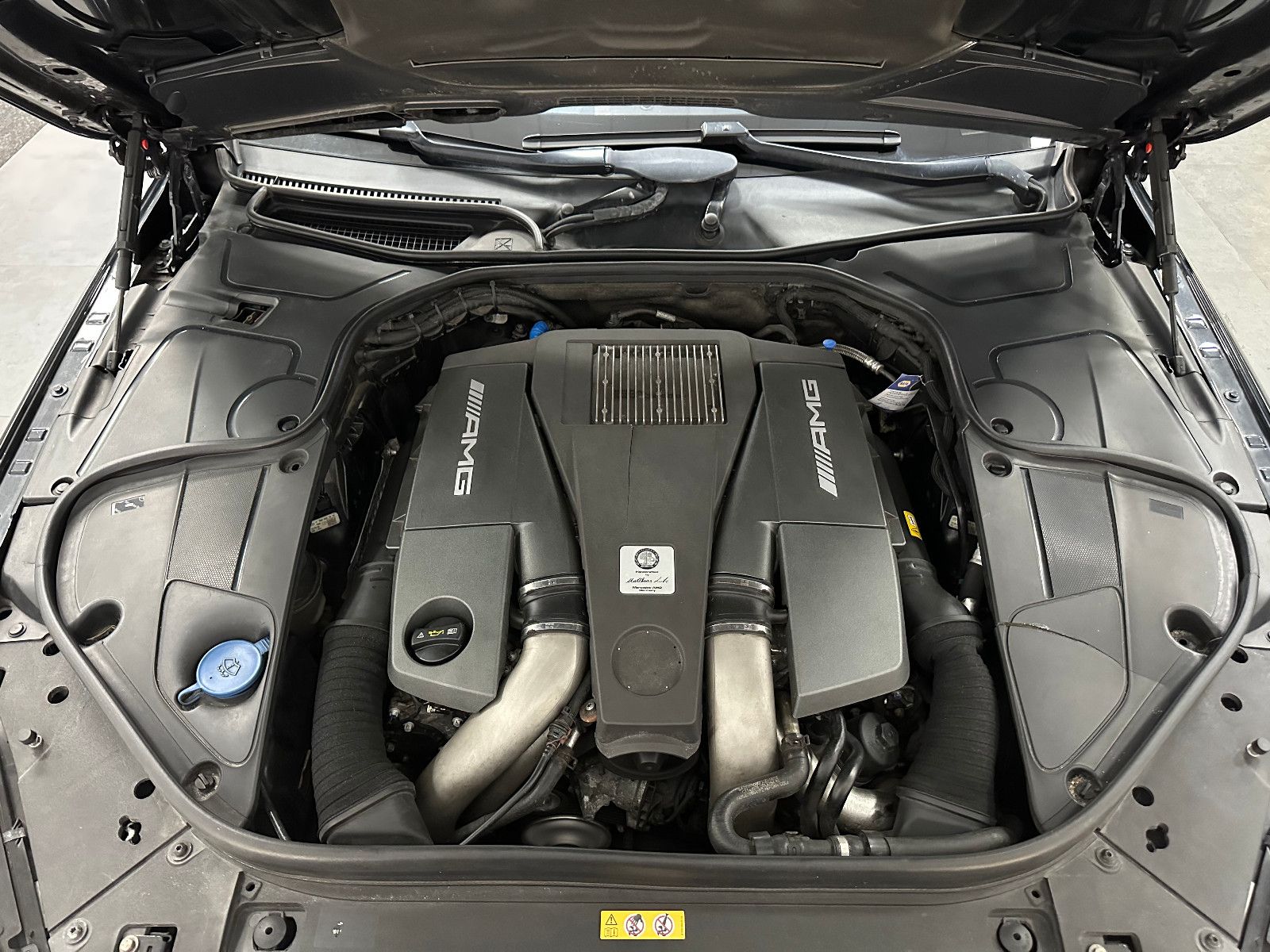 Fahrzeugabbildung Mercedes-Benz S 63 AMG L *FOND ENTERTAINMENT*4 SITZER*PANO