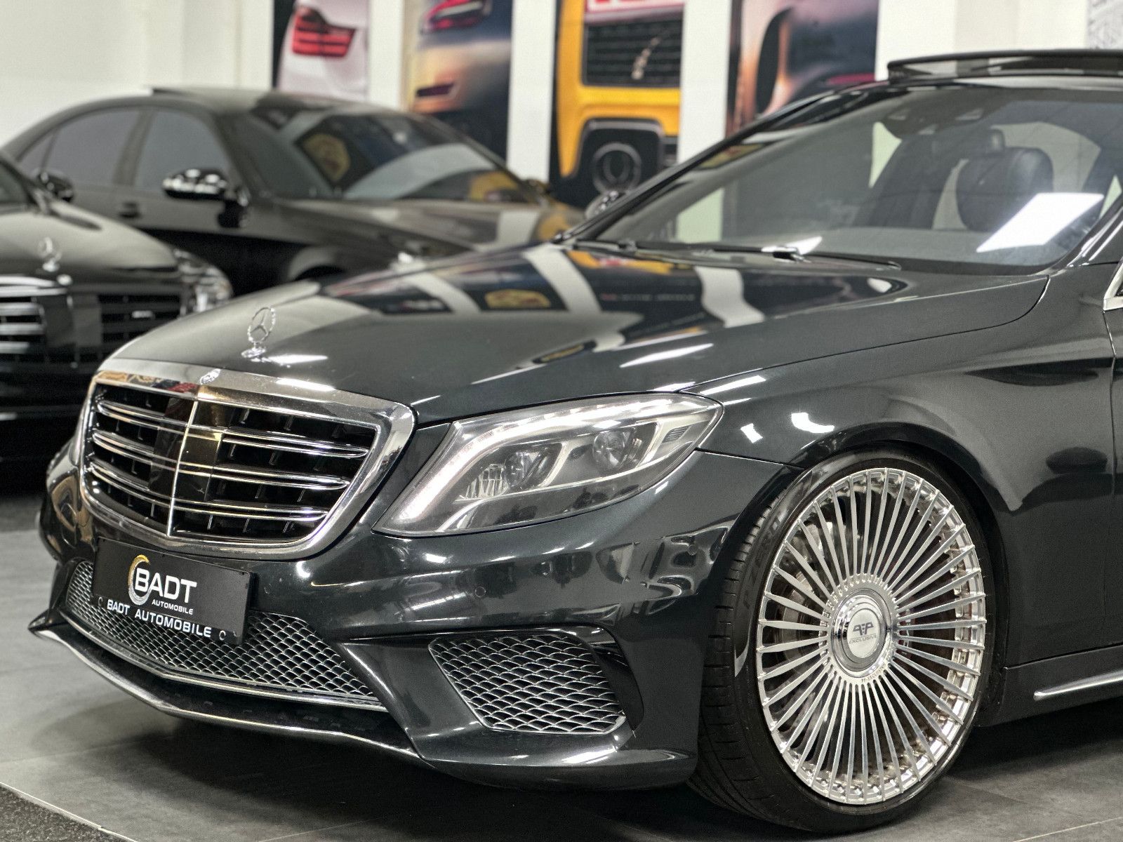 Fahrzeugabbildung Mercedes-Benz S 63 AMG L *FOND ENTERTAINMENT*4 SITZER*PANO