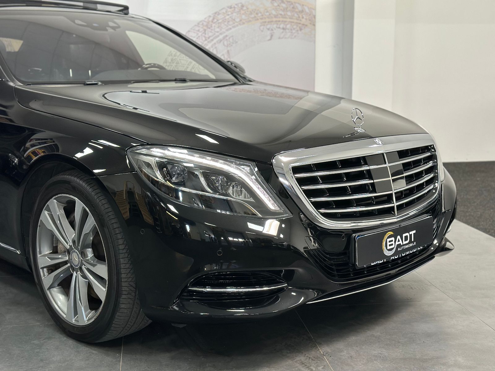 Fahrzeugabbildung Mercedes-Benz S 500 Lang*CHAUFFEUR*TV*4xMassage*PANO*360°*