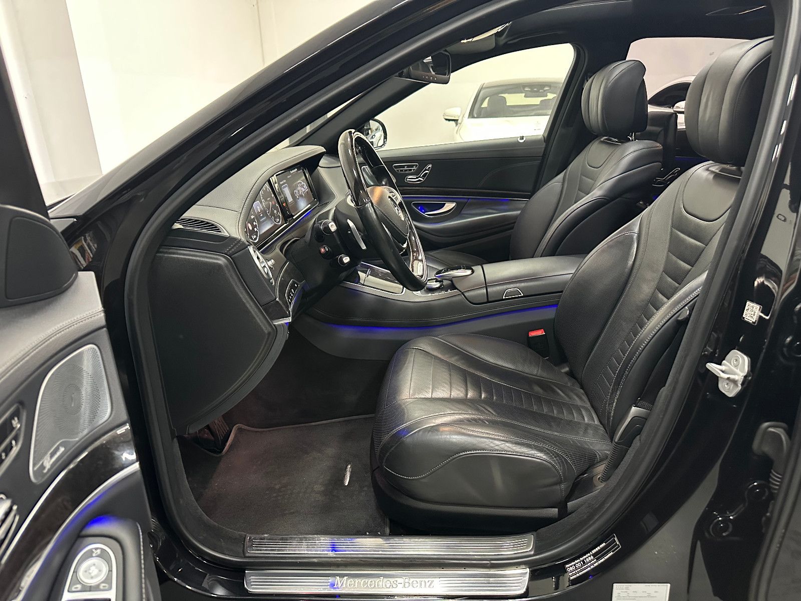 Fahrzeugabbildung Mercedes-Benz S 500 Lang*CHAUFFEUR*TV*4xMassage*PANO*360°*