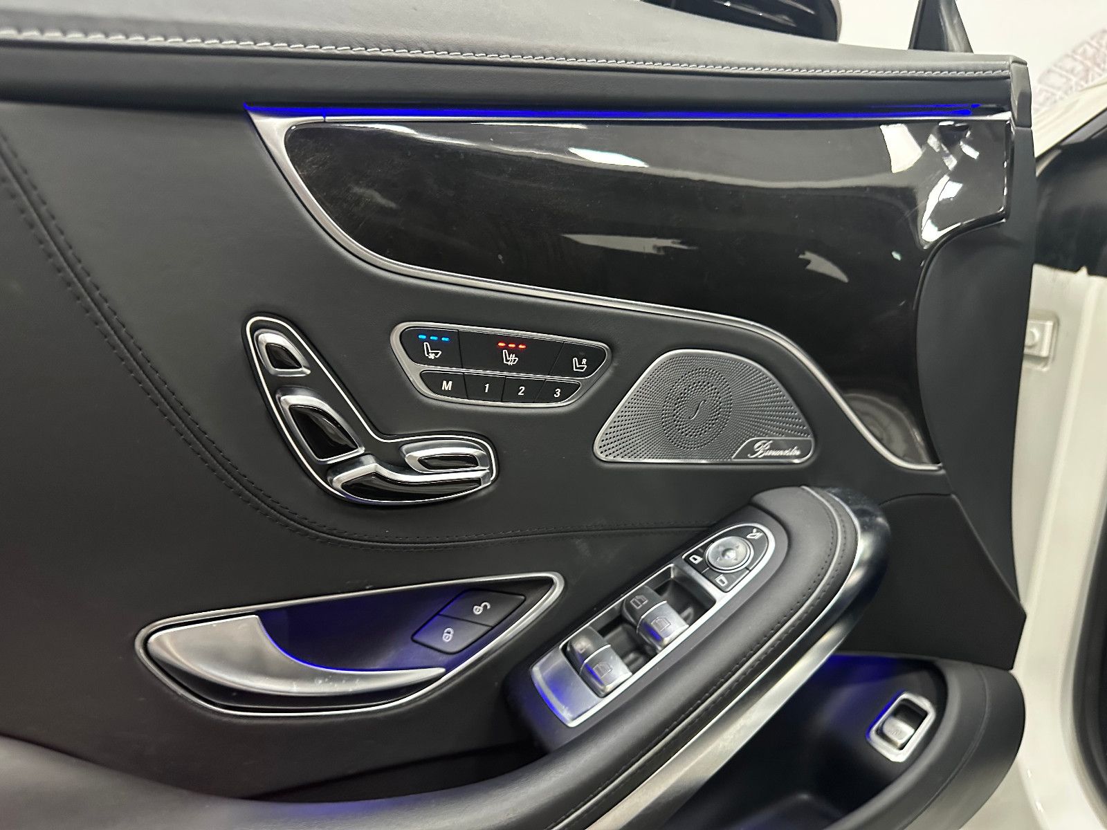 Fahrzeugabbildung Mercedes-Benz S 500 Coupe 4Matic *VOLLAUSSTATTUNG*SWAROVSKI*
