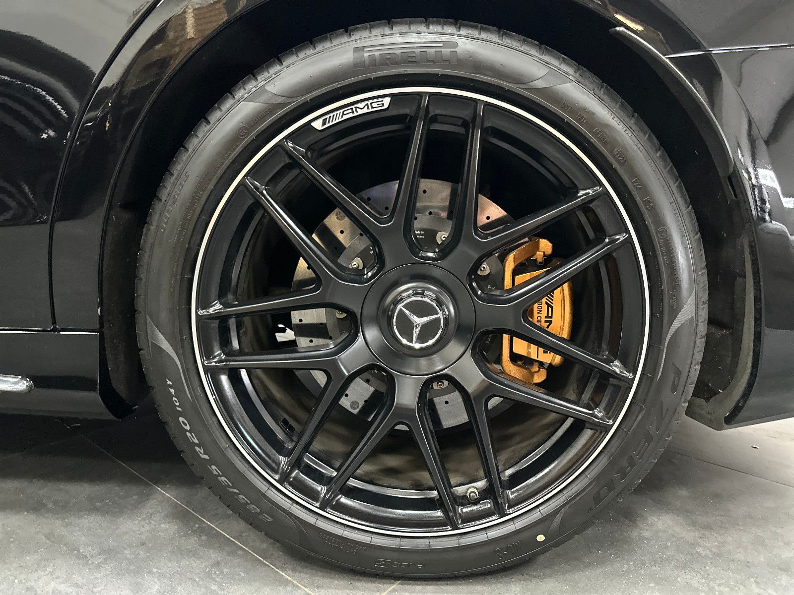 Fahrzeugabbildung Mercedes-Benz S 63 AMG 4Matic+ L*KERAMIK*VOLL*CARBON*PANO*PPF*