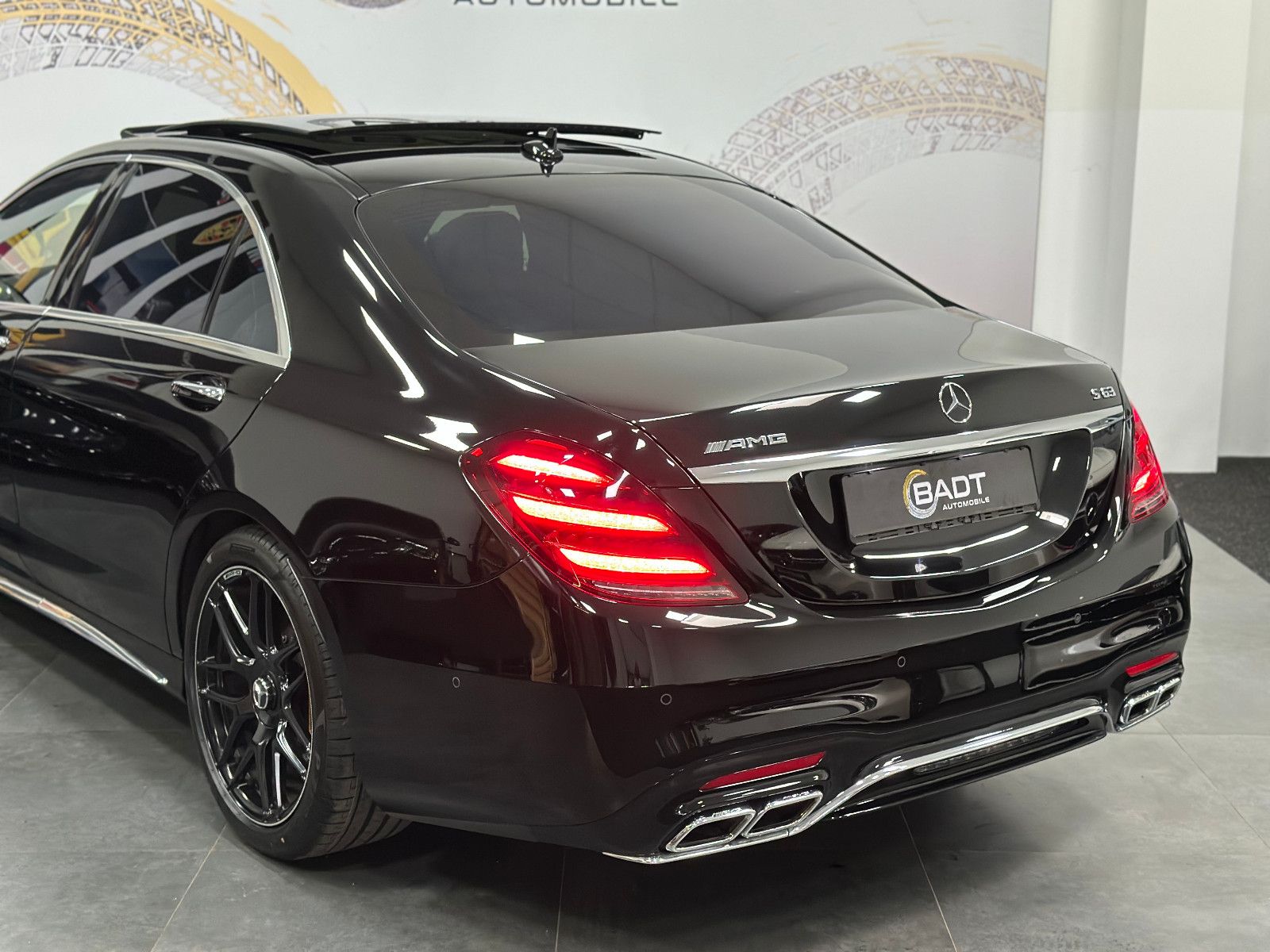 Fahrzeugabbildung Mercedes-Benz S 63 AMG 4Matic+ L*KERAMIK*VOLL*CARBON*PANO*PPF*