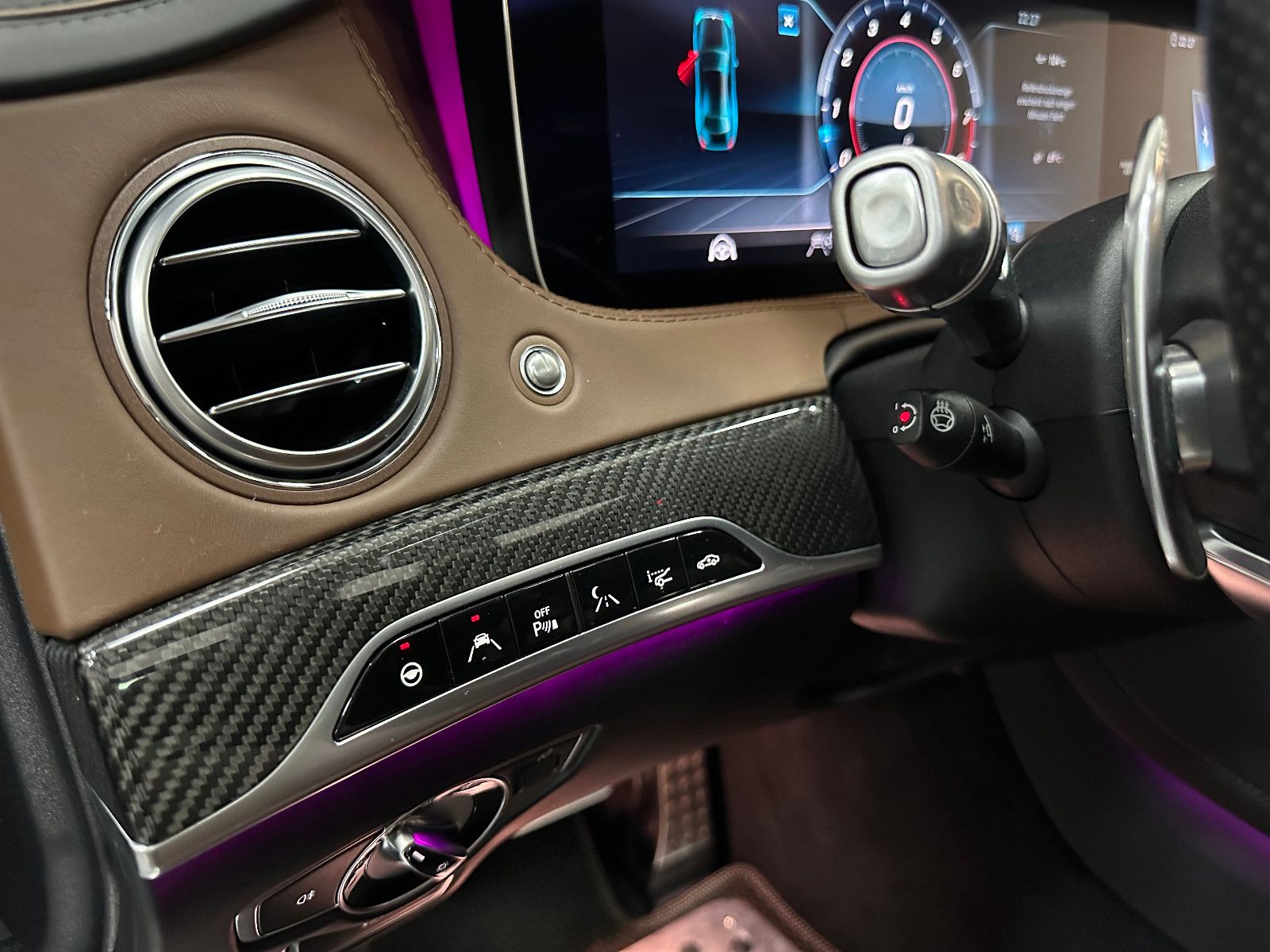 Fahrzeugabbildung Mercedes-Benz S 63 AMG 4Matic+ L*KERAMIK*VOLL*CARBON*PANO*PPF*