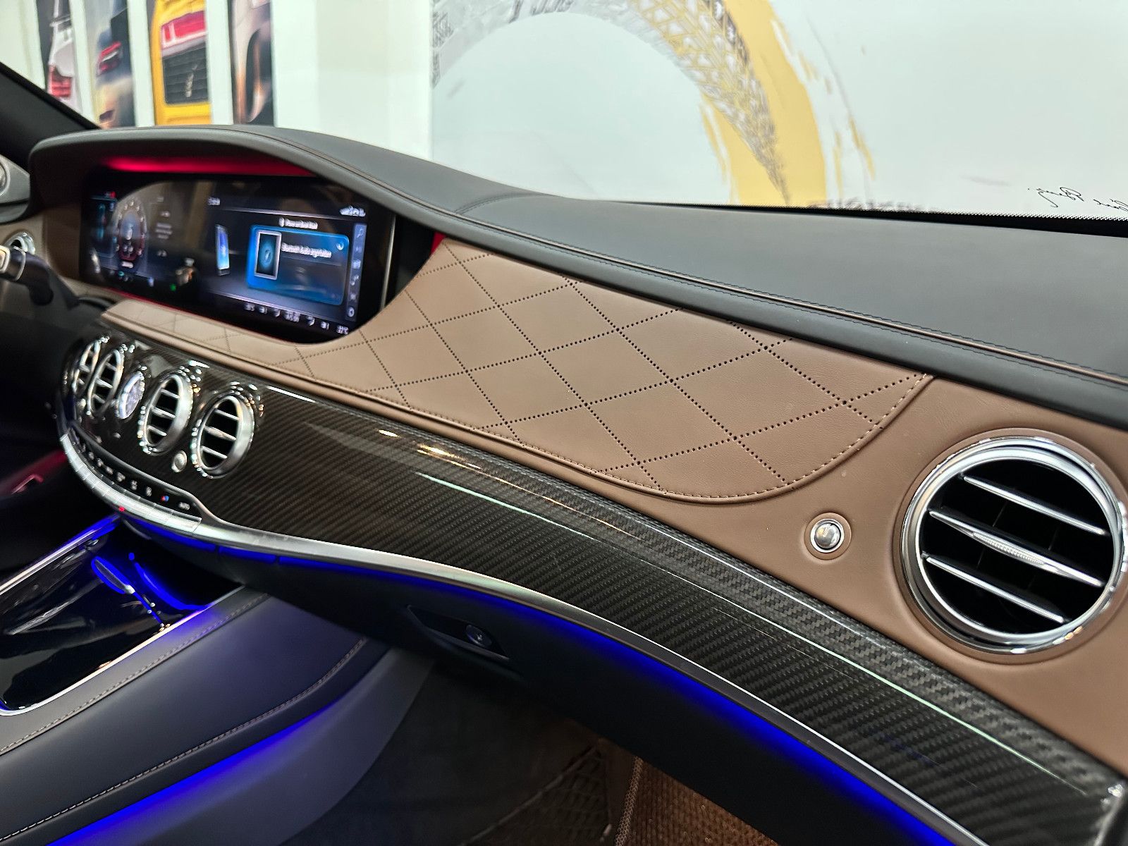 Fahrzeugabbildung Mercedes-Benz S 63 AMG 4Matic+ L*KERAMIK*VOLL*CARBON*PANO*PPF*