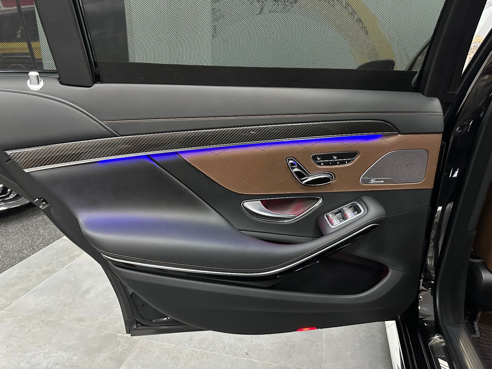Fahrzeugabbildung Mercedes-Benz S 63 AMG 4Matic+ L*KERAMIK*VOLL*CARBON*PANO*PPF*