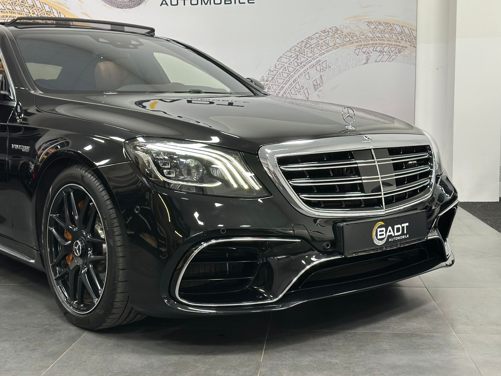 Fahrzeugabbildung Mercedes-Benz S 63 AMG 4Matic+ L*KERAMIK*VOLL*CARBON*PANO*PPF*
