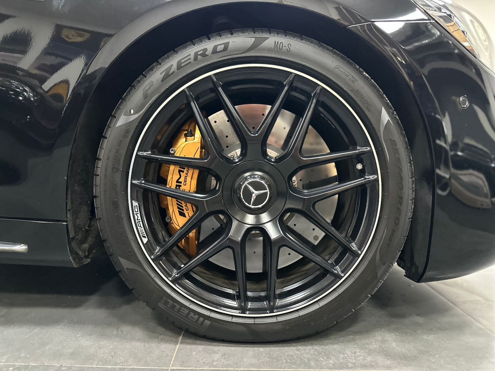 Fahrzeugabbildung Mercedes-Benz S 63 AMG 4Matic+ L*KERAMIK*VOLL*CARBON*PANO*PPF*
