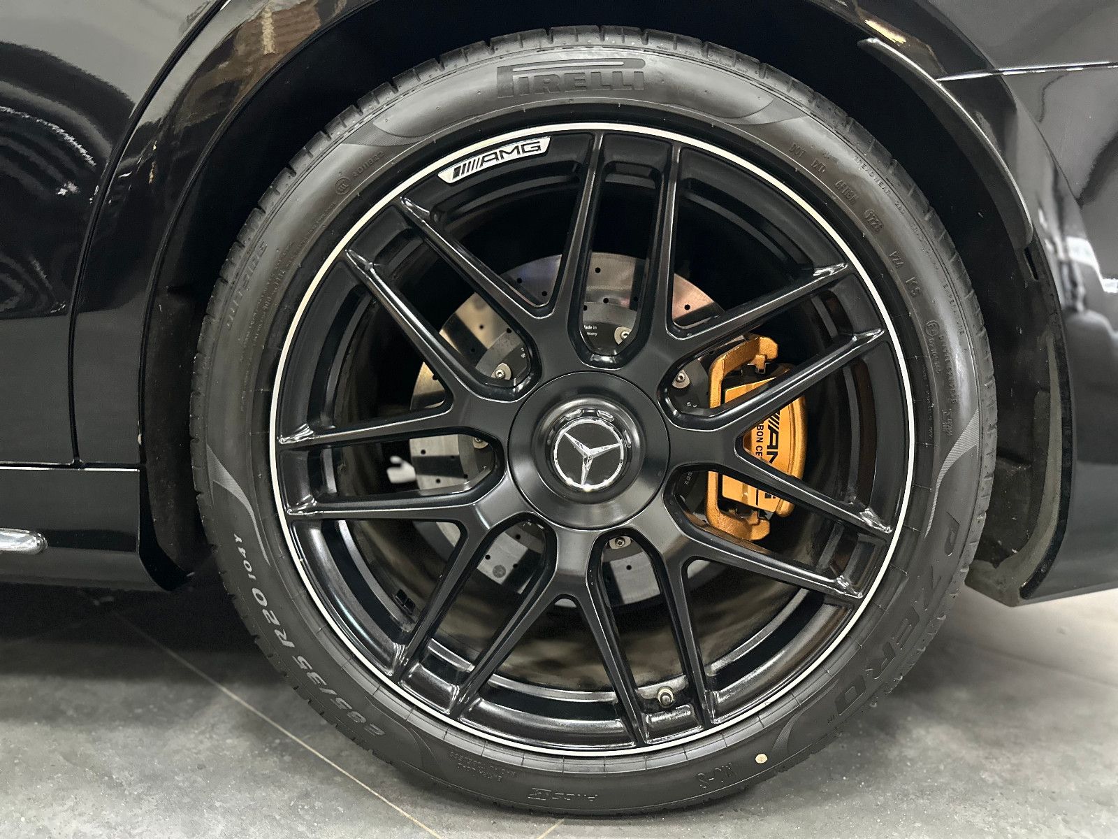 Fahrzeugabbildung Mercedes-Benz S 63 AMG 4Matic+ L*KERAMIK*VOLL*CARBON*PANO*PPF*