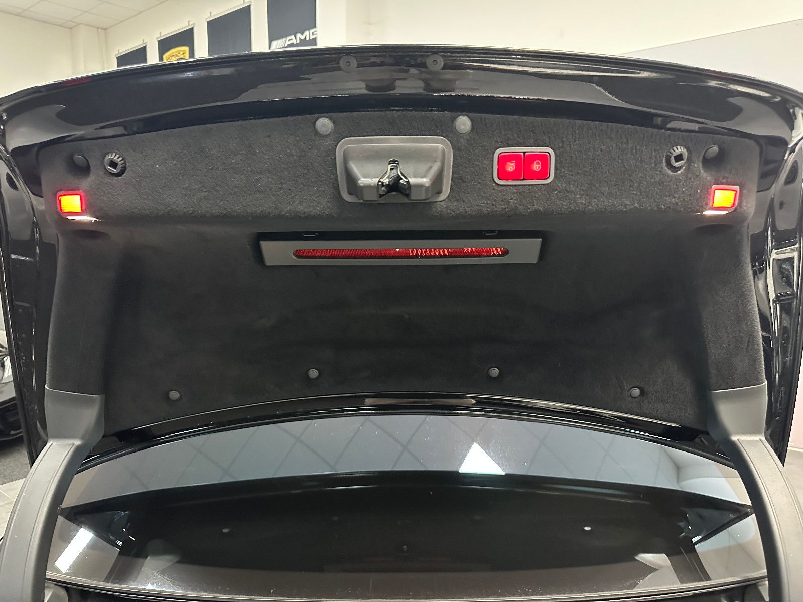 Fahrzeugabbildung Mercedes-Benz S 500 Lang *TV*HUD*4xMassage*PANO*AMG LINE*360°"