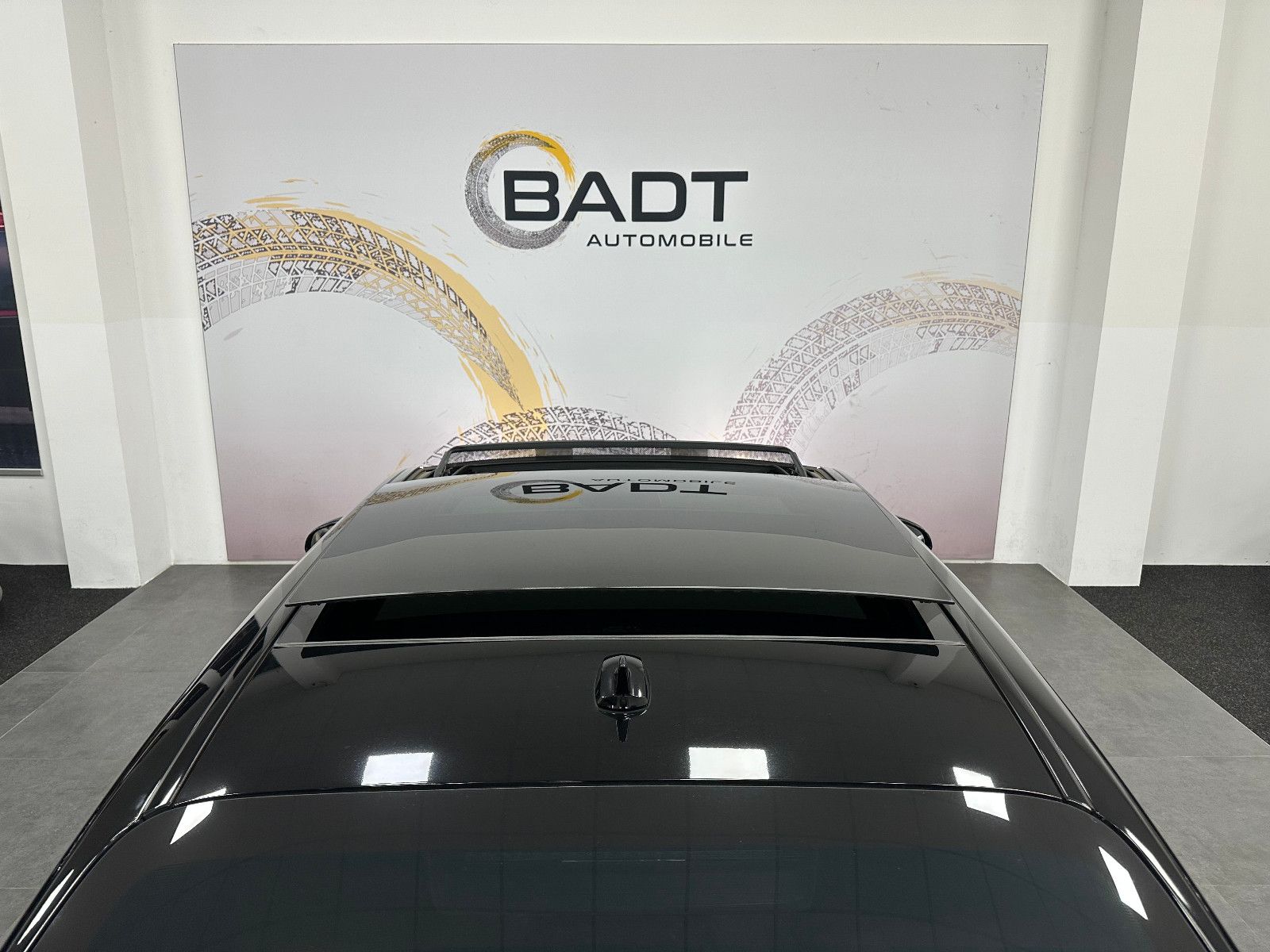 Fahrzeugabbildung Mercedes-Benz S 500 Lang *TV*HUD*4xMassage*PANO*AMG LINE*360°"