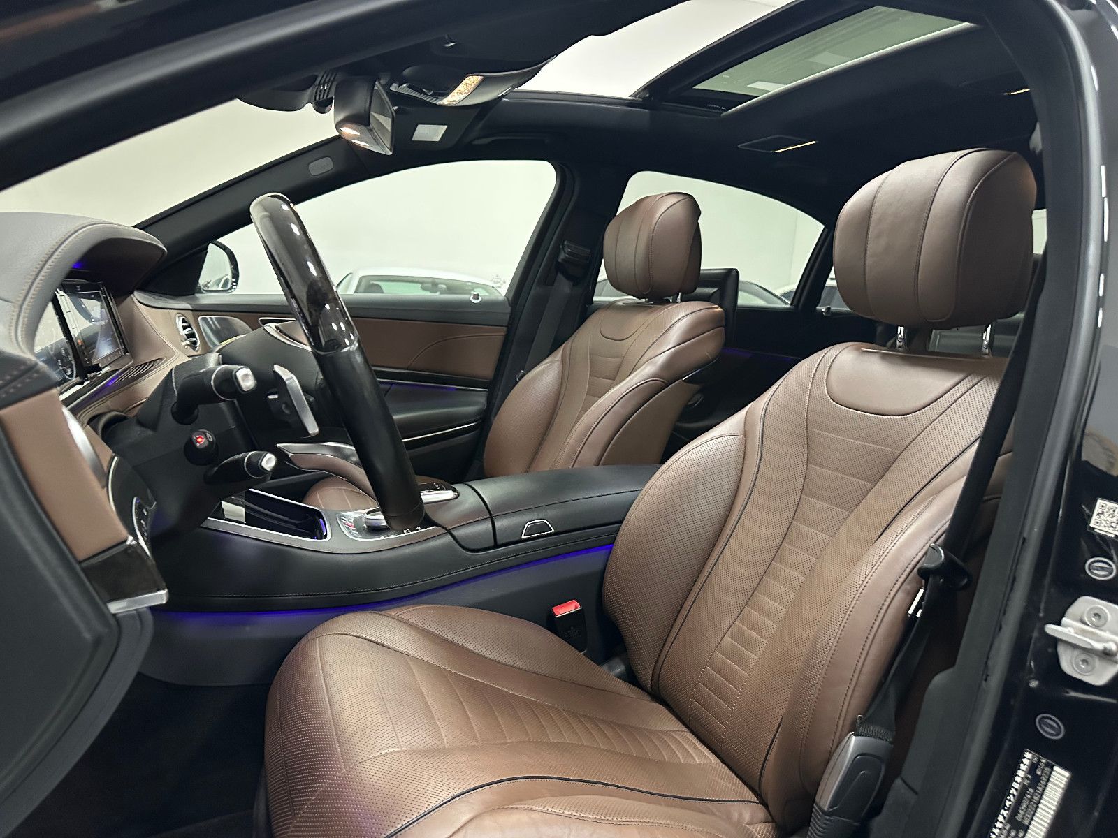 Fahrzeugabbildung Mercedes-Benz S 500 Lang *TV*HUD*4xMassage*PANO*AMG LINE*360°"