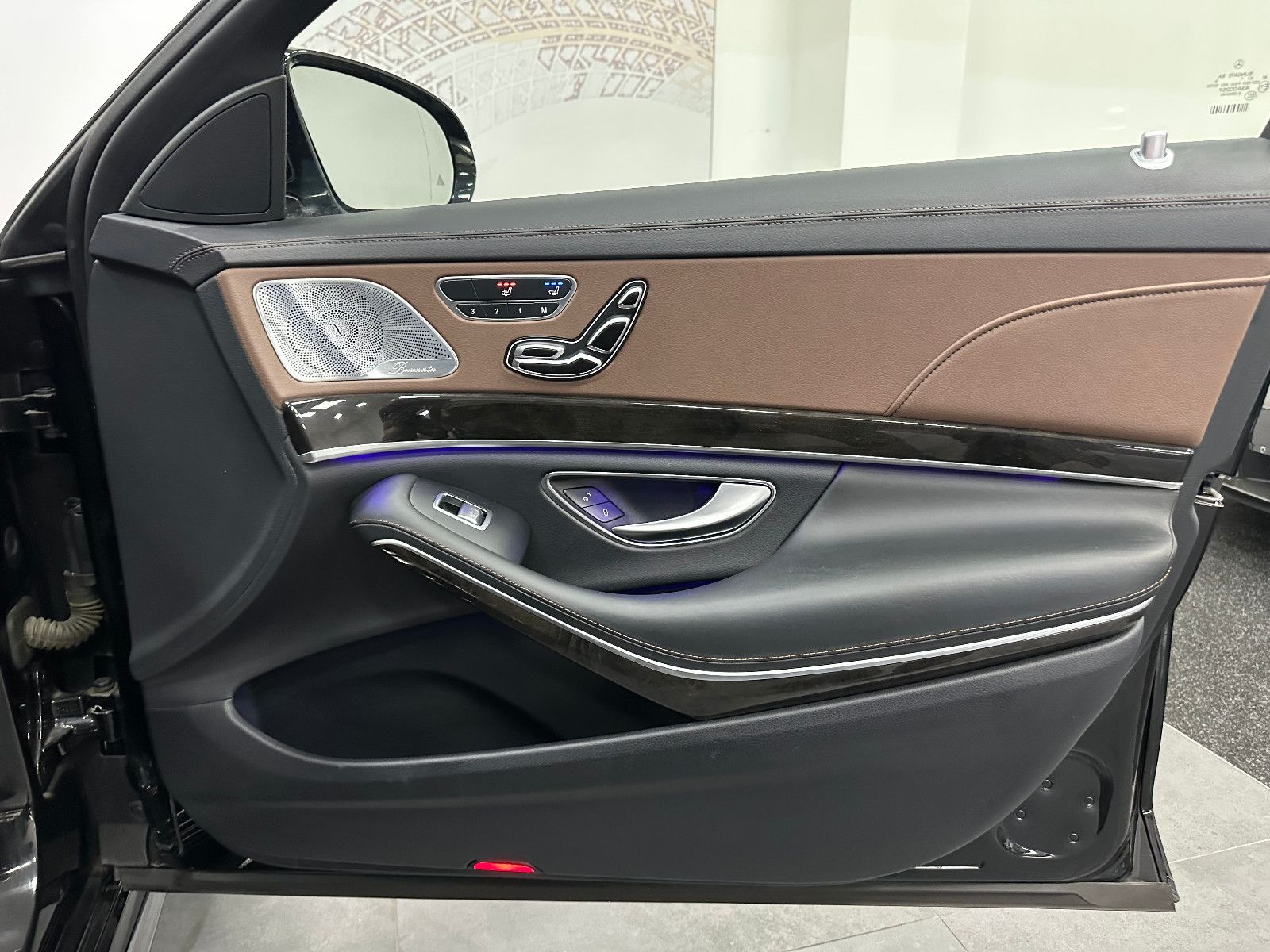 Fahrzeugabbildung Mercedes-Benz S 500 Lang *TV*HUD*4xMassage*PANO*AMG LINE*360°"