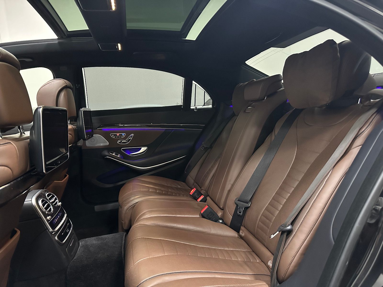 Fahrzeugabbildung Mercedes-Benz S 500 Lang *TV*HUD*4xMassage*PANO*AMG LINE*360°"