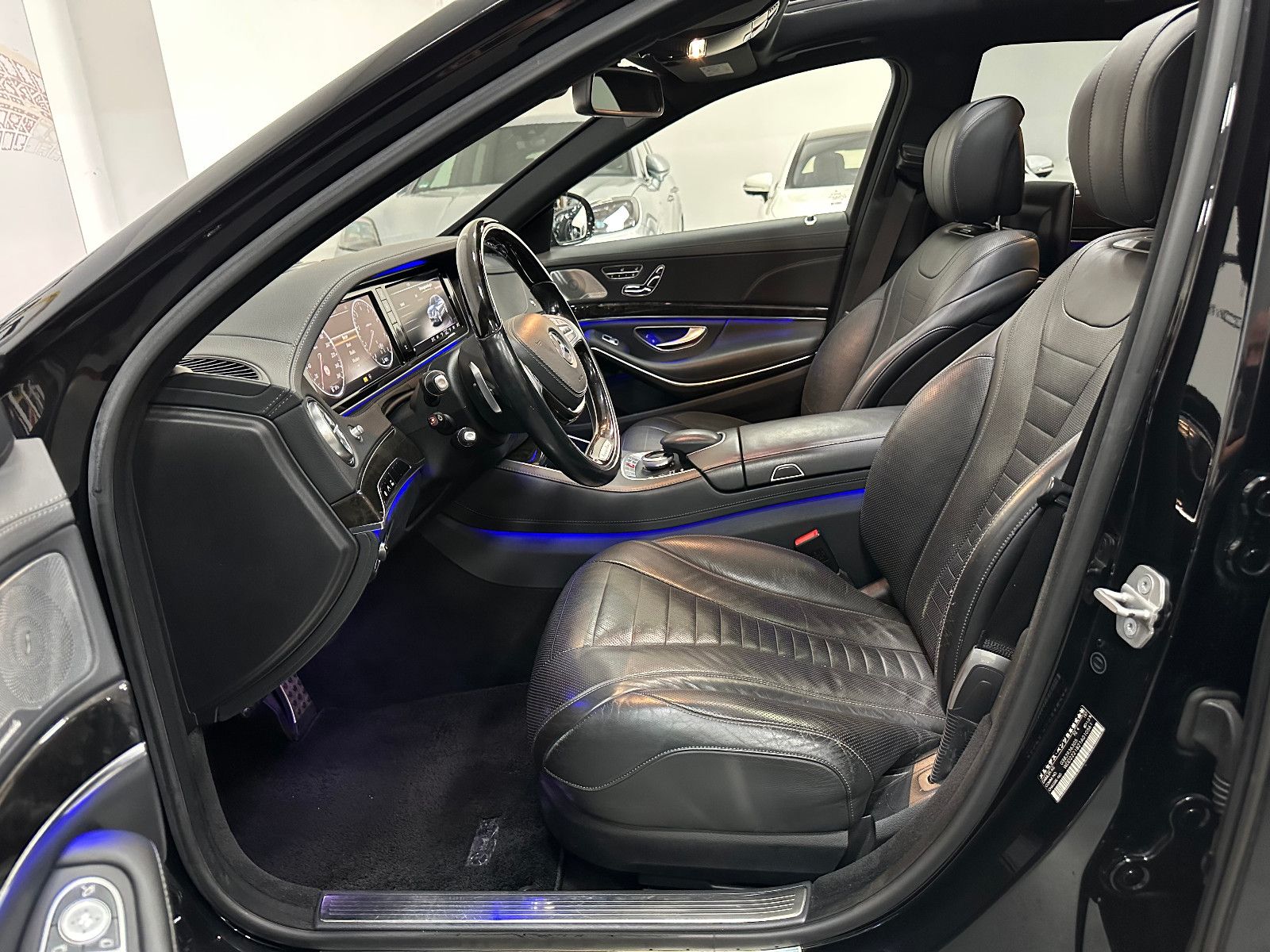 Fahrzeugabbildung Mercedes-Benz S 500 Lang *TV*BURMESTER*PANO*AMG LINE*