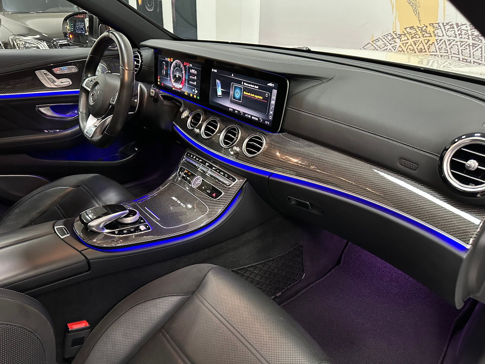 Fahrzeugabbildung Mercedes-Benz E 63 AMG 4Matic+ *3D BURMESTER*CARBON*VOLL*