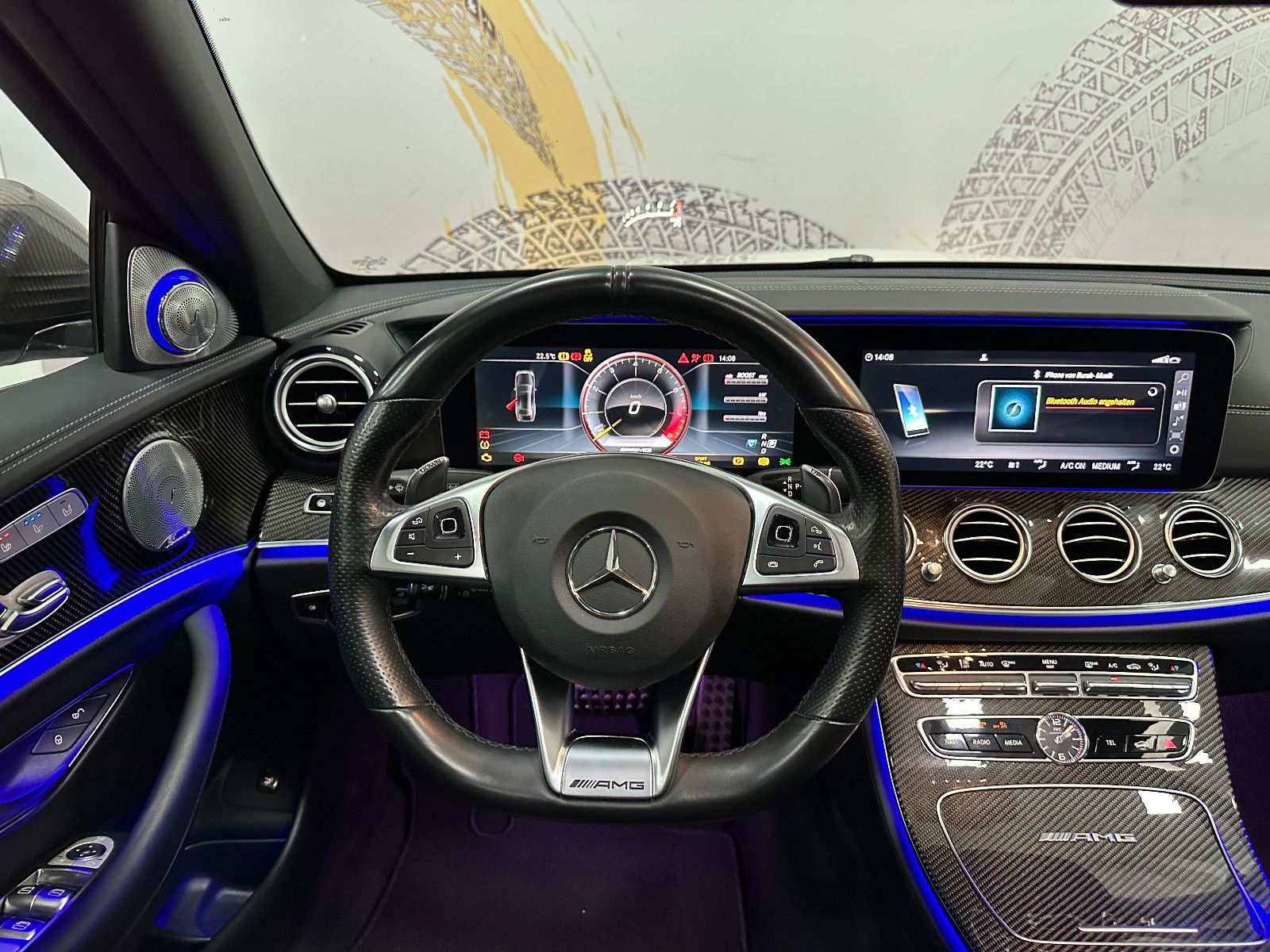 Fahrzeugabbildung Mercedes-Benz E 63 AMG 4Matic+ *3D BURMESTER*CARBON*VOLL*