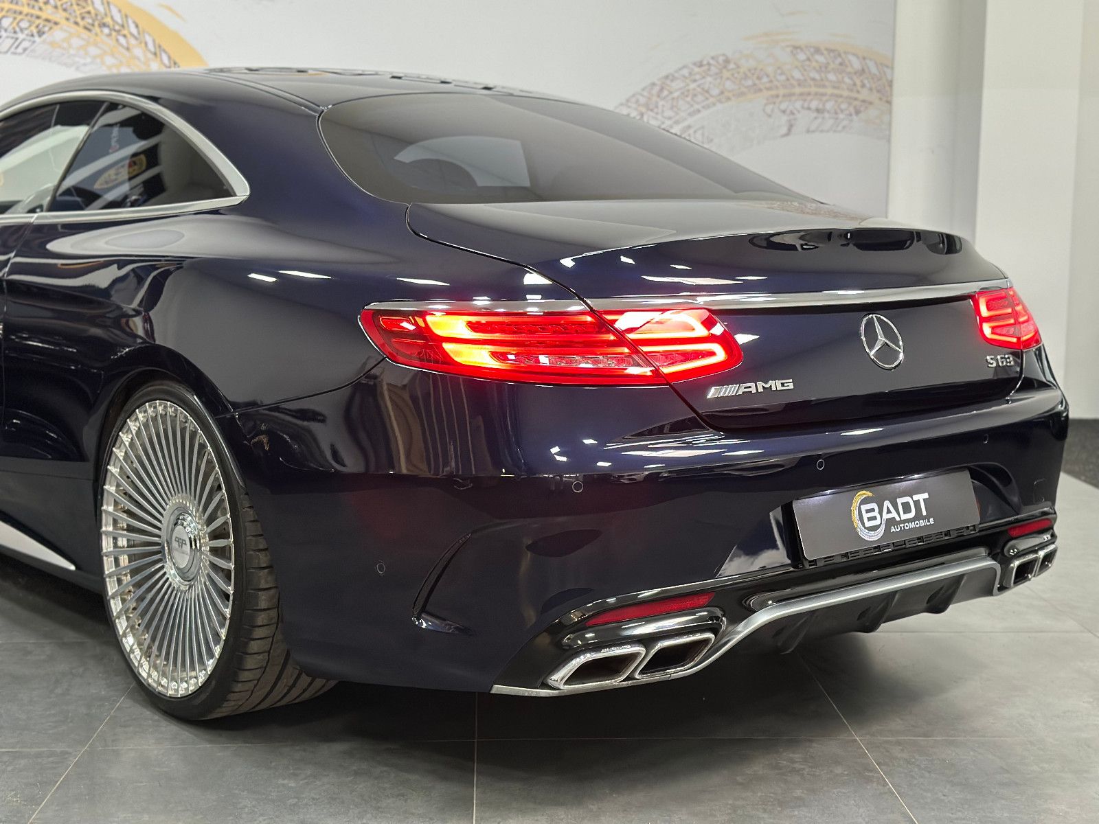 Fahrzeugabbildung Mercedes-Benz S 63 AMG 4Matic Coupe/22Zoll/360°/BREMSEN NEU/
