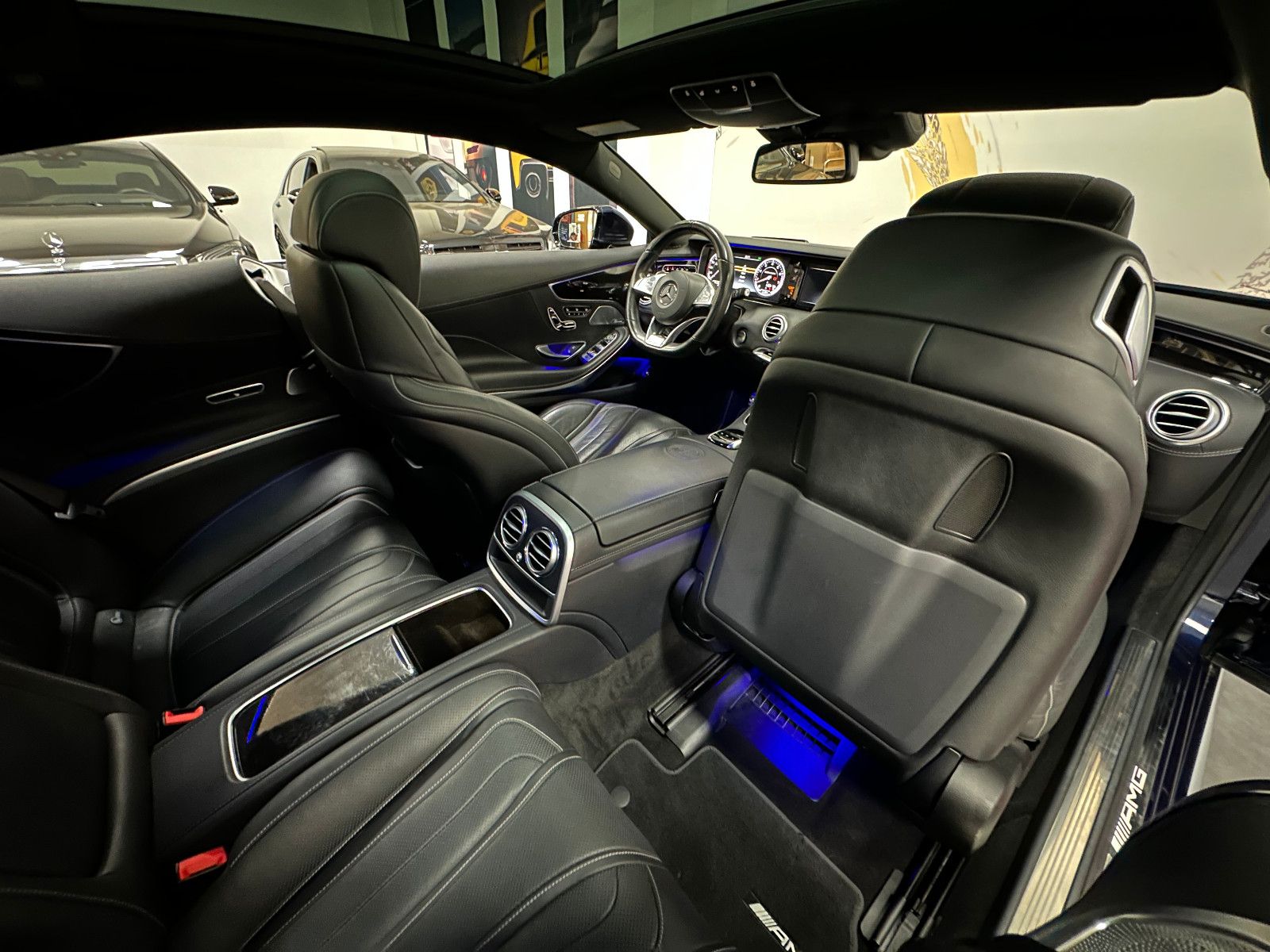 Fahrzeugabbildung Mercedes-Benz S 63 AMG 4Matic Coupe/22Zoll/360°/BREMSEN NEU/