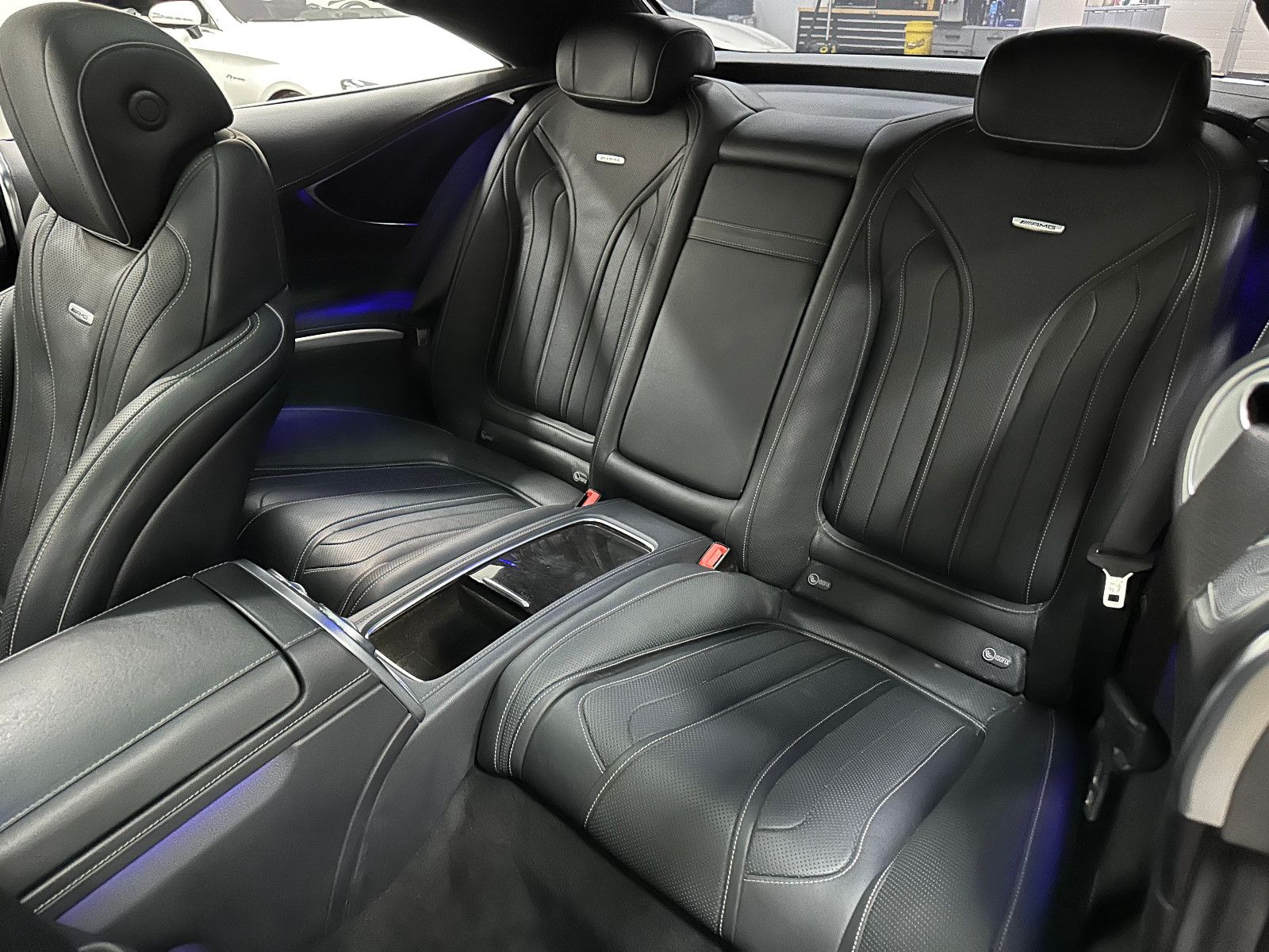 Fahrzeugabbildung Mercedes-Benz S 63 AMG 4Matic Coupe/22Zoll/360°/BREMSEN NEU/
