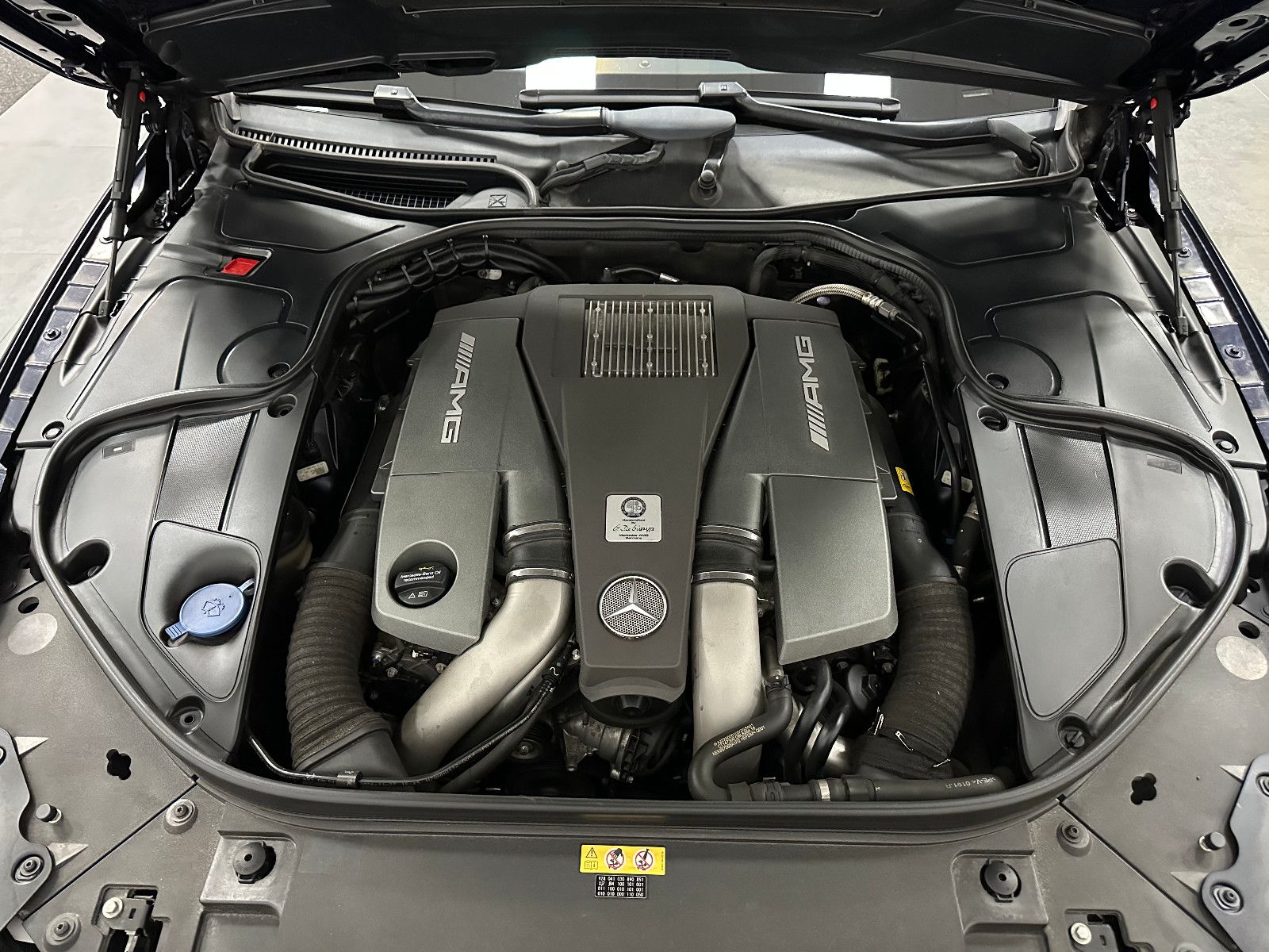 Fahrzeugabbildung Mercedes-Benz S 63 AMG 4Matic Coupe/22Zoll/360°/BREMSEN NEU/