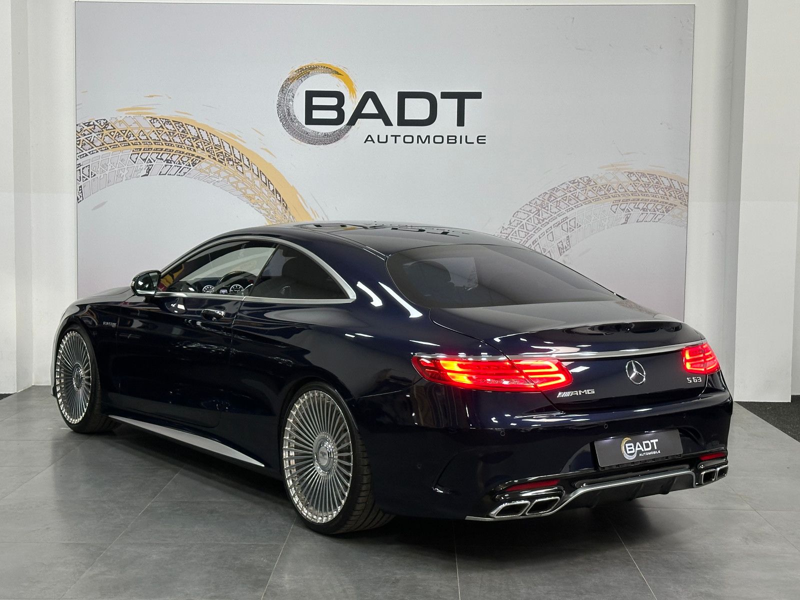 Fahrzeugabbildung Mercedes-Benz S 63 AMG 4Matic Coupe/22Zoll/360°/BREMSEN NEU/