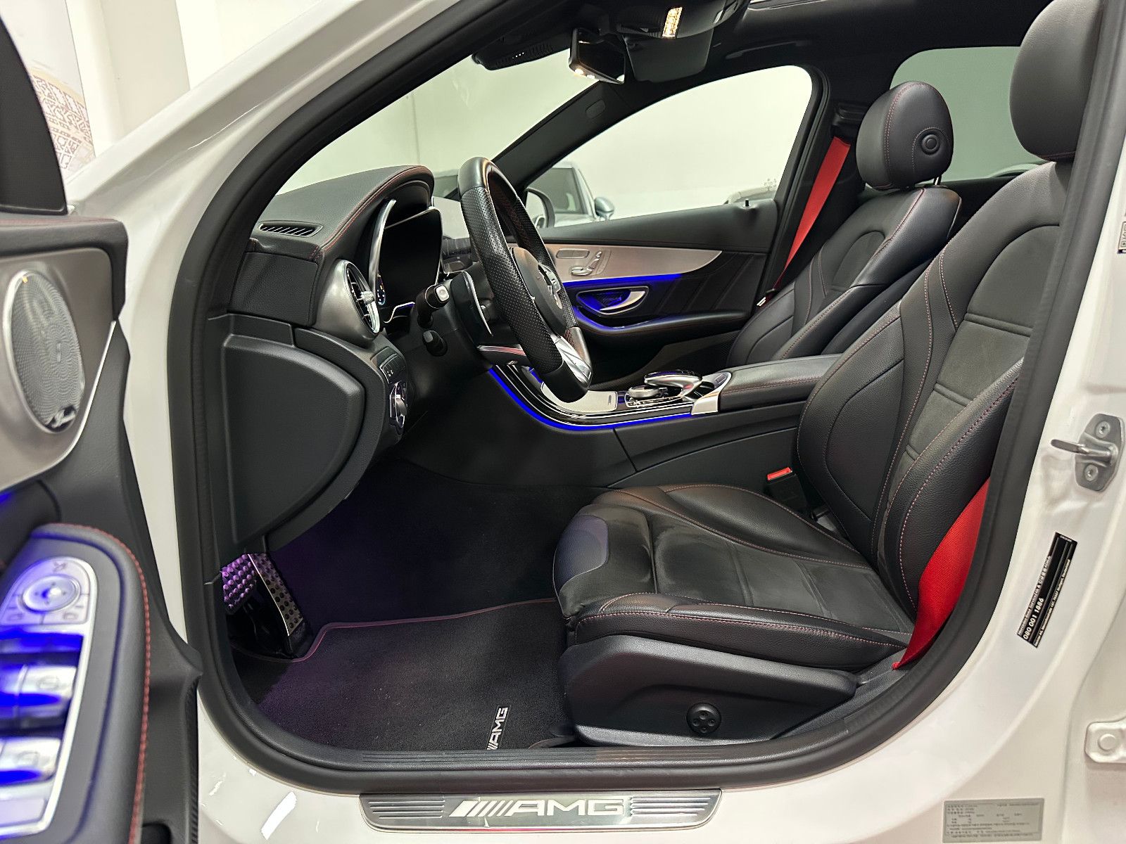 Fahrzeugabbildung Mercedes-Benz C 43 AMG 4Matic*PANO*BURM.*MEMORY*HUD*360°*