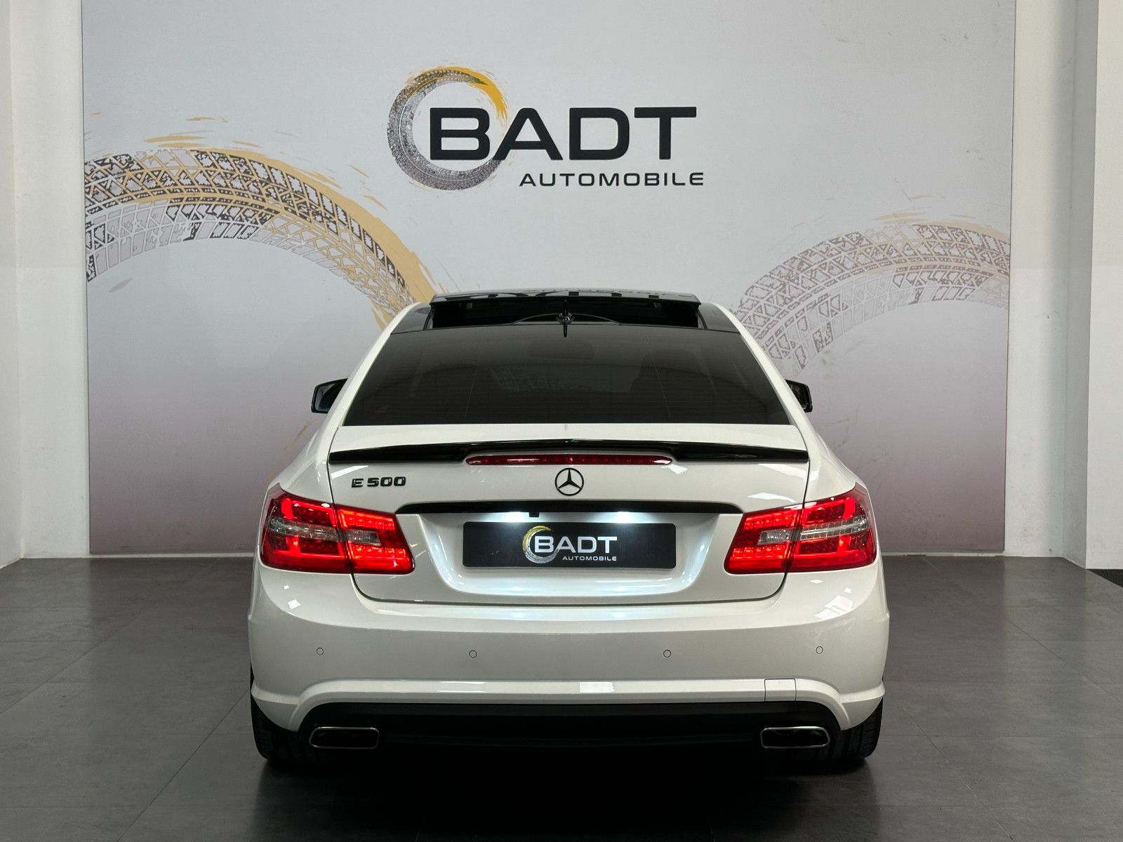Fahrzeugabbildung Mercedes-Benz E 500 Coupe AMG*PANO*MEMORY*MEC ESD*