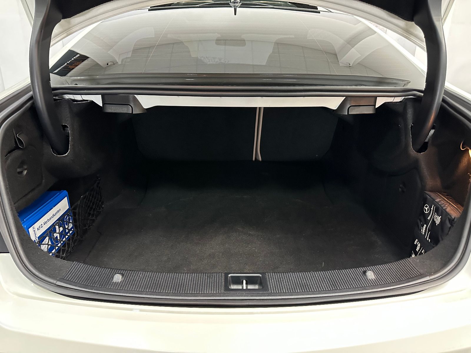 Fahrzeugabbildung Mercedes-Benz E 500 Coupe AMG*PANO*MEMORY*MEC ESD*