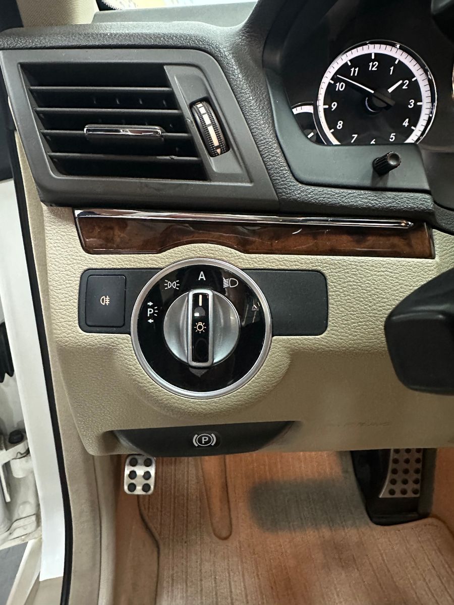 Fahrzeugabbildung Mercedes-Benz E 500 Coupe AMG*PANO*MEMORY*MEC ESD*
