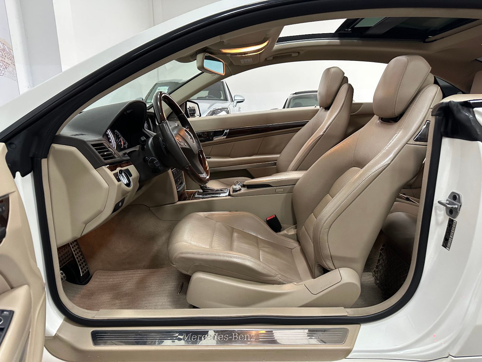 Fahrzeugabbildung Mercedes-Benz E 500 Coupe AMG*PANO*MEMORY*MEC ESD*