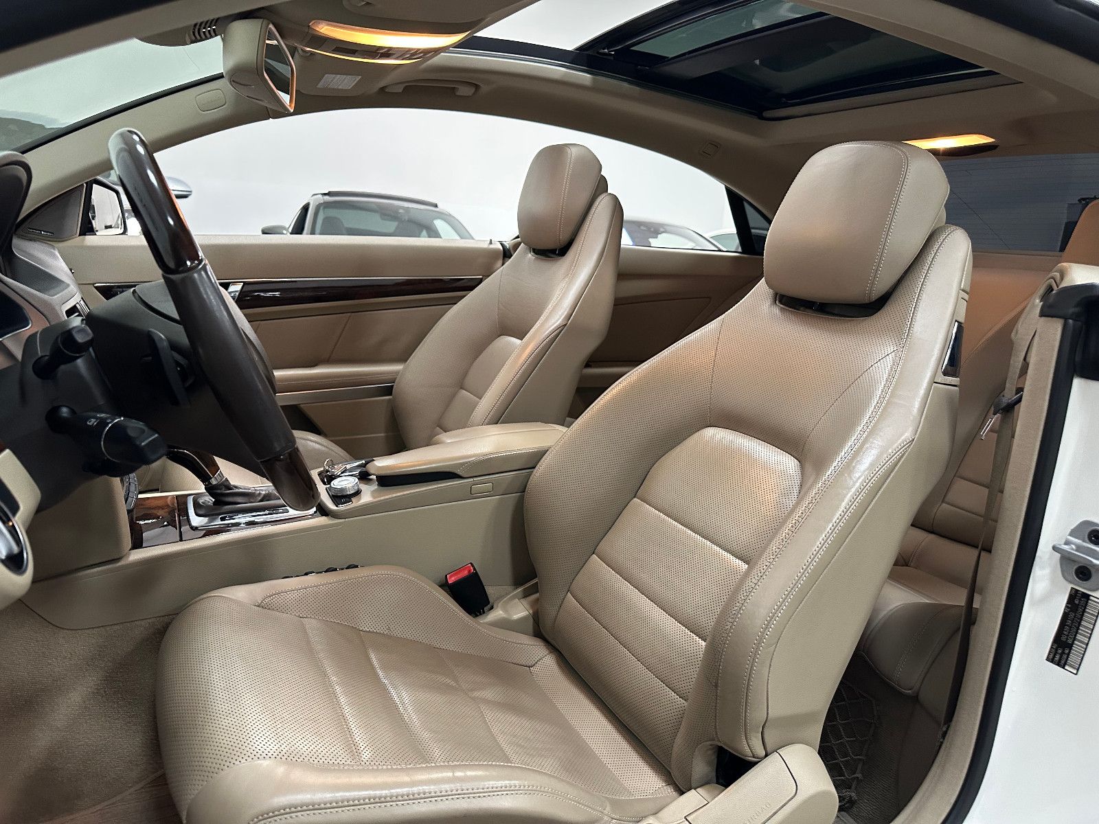Fahrzeugabbildung Mercedes-Benz E 500 Coupe AMG*PANO*MEMORY*MEC ESD*