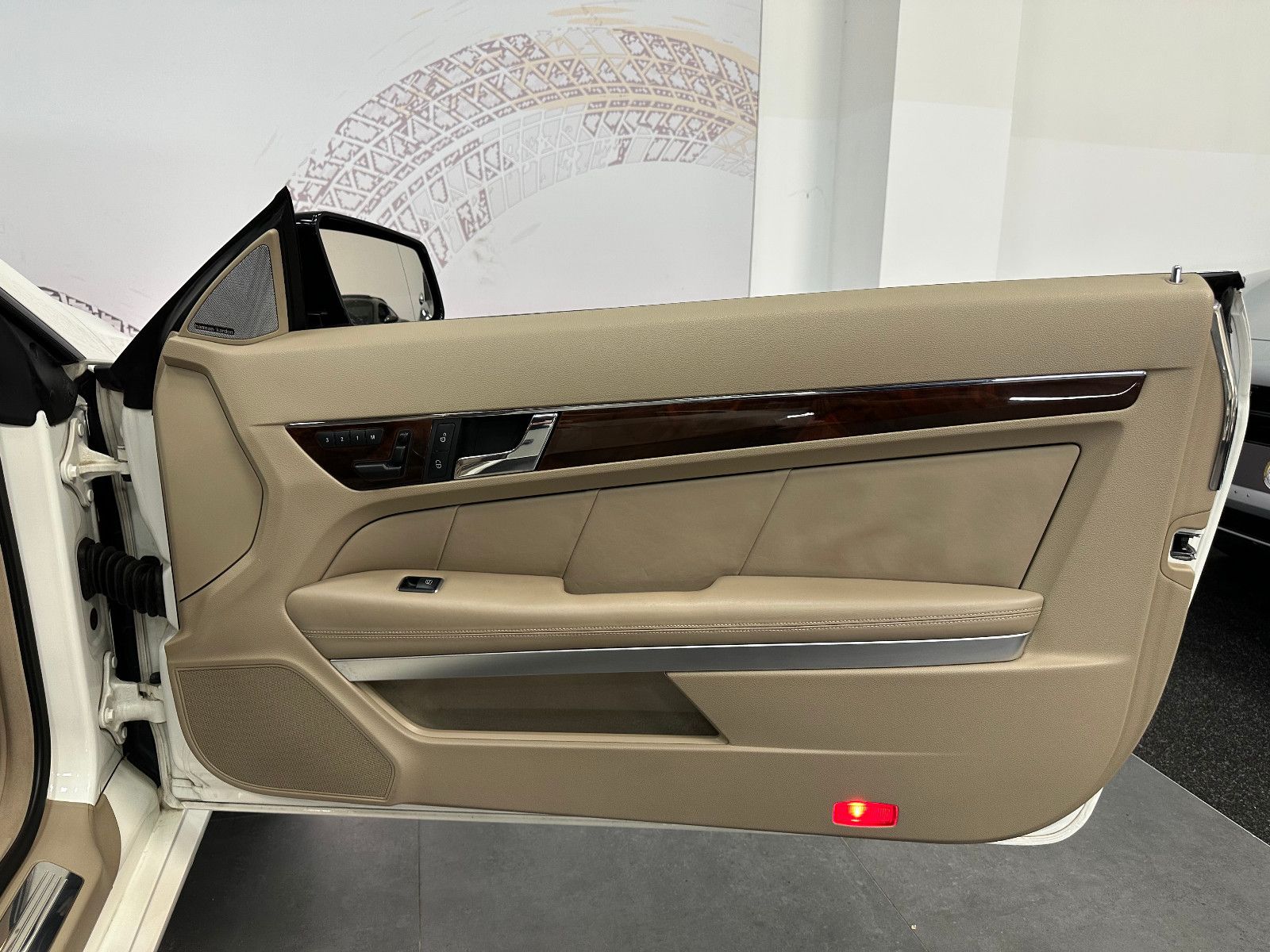 Fahrzeugabbildung Mercedes-Benz E 500 Coupe AMG*PANO*MEMORY*MEC ESD*
