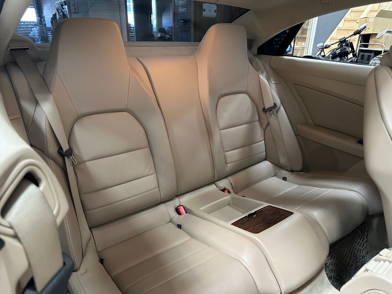 Fahrzeugabbildung Mercedes-Benz E 500 Coupe AMG*PANO*MEMORY*MEC ESD*