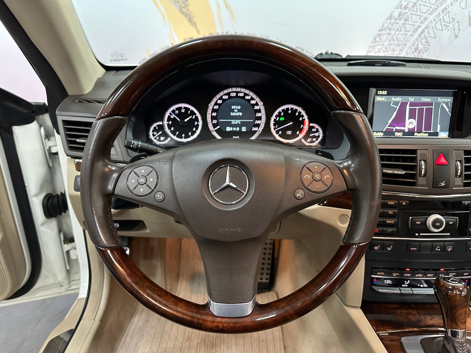 Fahrzeugabbildung Mercedes-Benz E 500 Coupe AMG*PANO*MEMORY*MEC ESD*