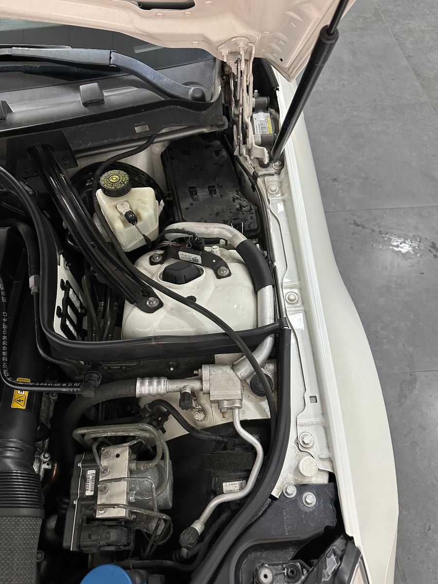 Fahrzeugabbildung Mercedes-Benz E 500 Coupe AMG*PANO*MEMORY*MEC ESD*