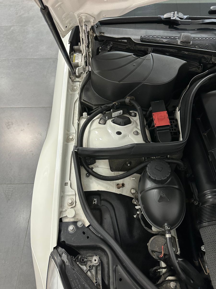 Fahrzeugabbildung Mercedes-Benz E 500 Coupe AMG*PANO*MEMORY*MEC ESD*