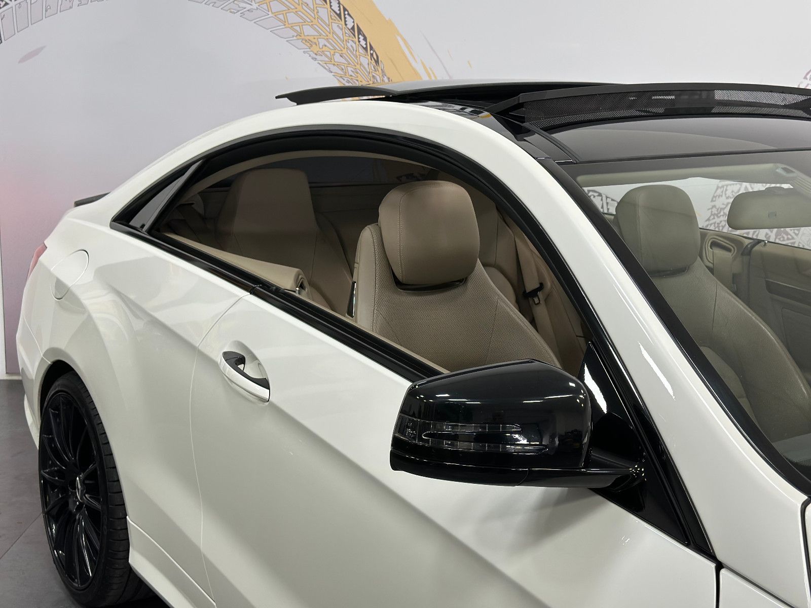 Fahrzeugabbildung Mercedes-Benz E 500 Coupe AMG*PANO*MEMORY*MEC ESD*